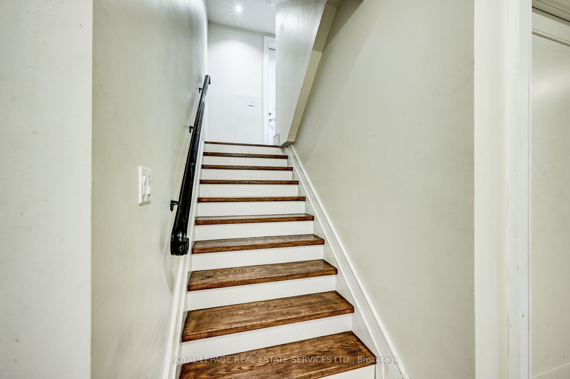 63 Burrows Avenue L Property Photo 23
