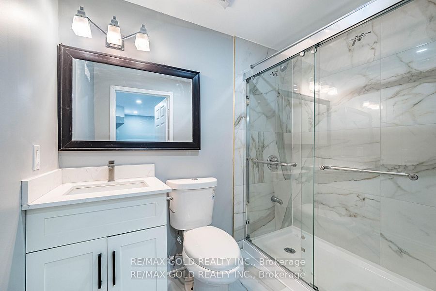 84 Crown Victoria Drive (bsmt) Property Photo 15