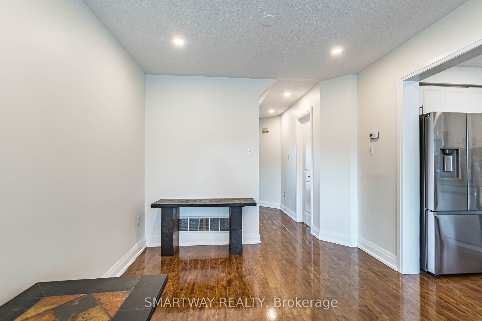 94 Goldenlight Circle Property Photo 15