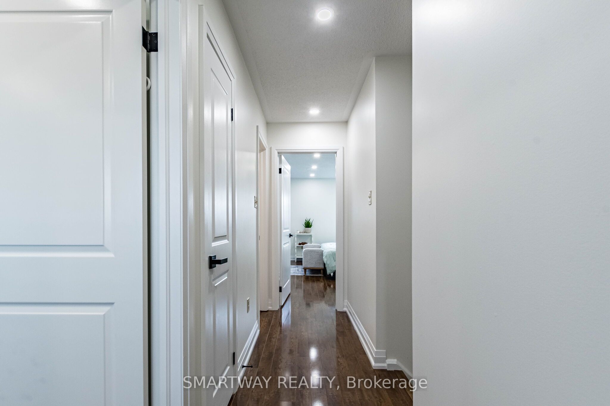 94 Goldenlight Circle Property Photo 23