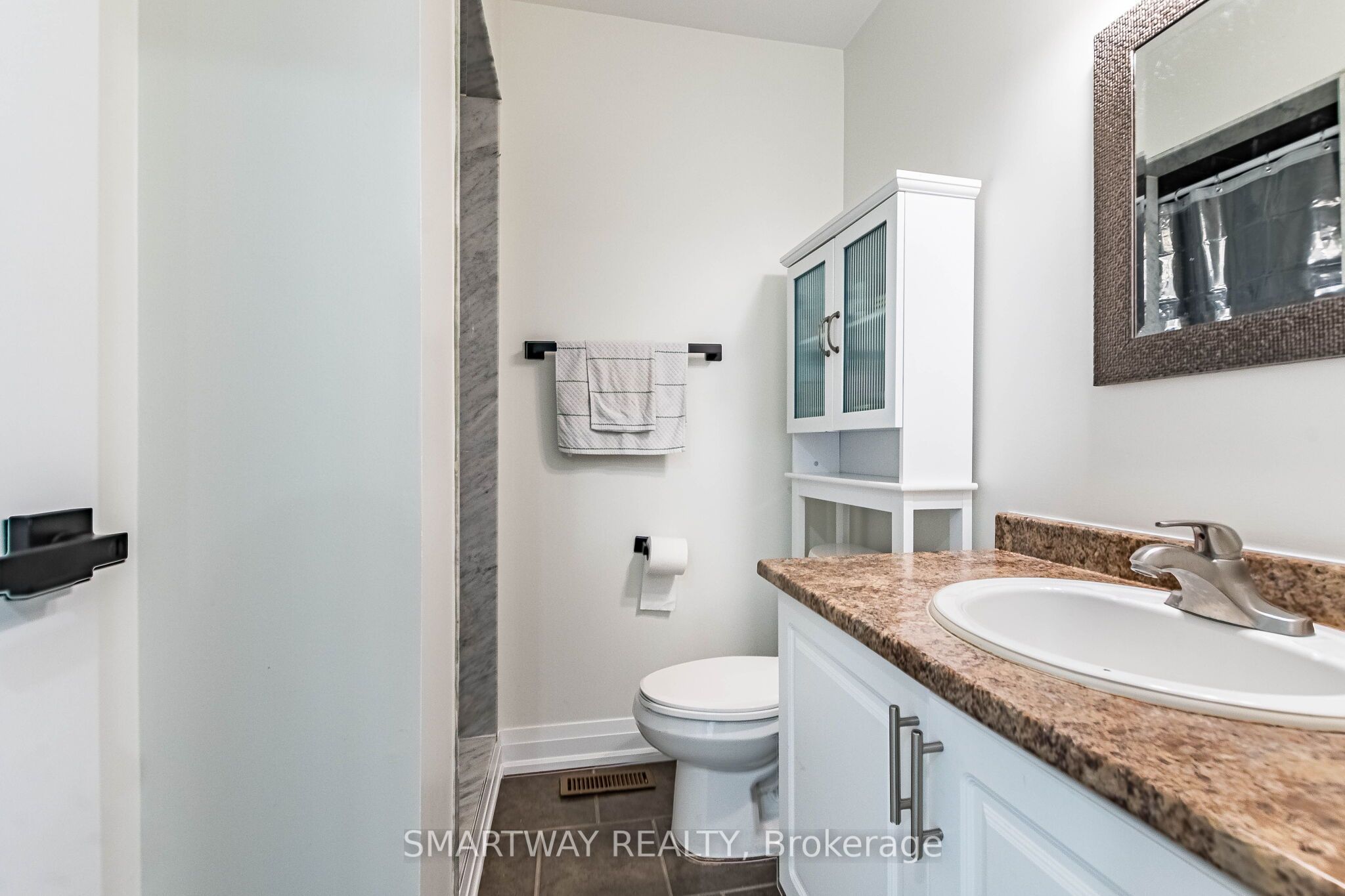 94 Goldenlight Circle Property Photo 31