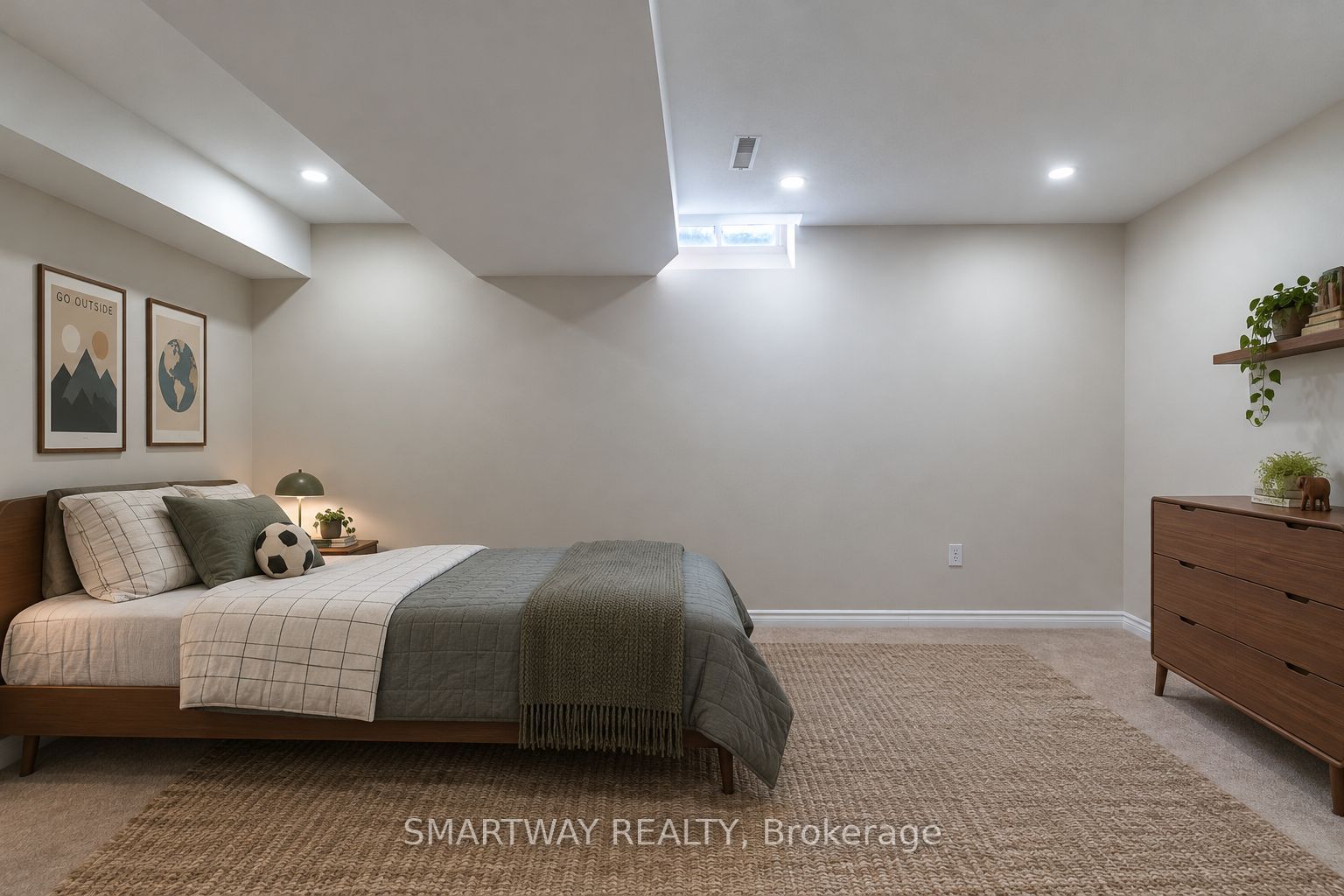 94 Goldenlight Circle Property Photo 42