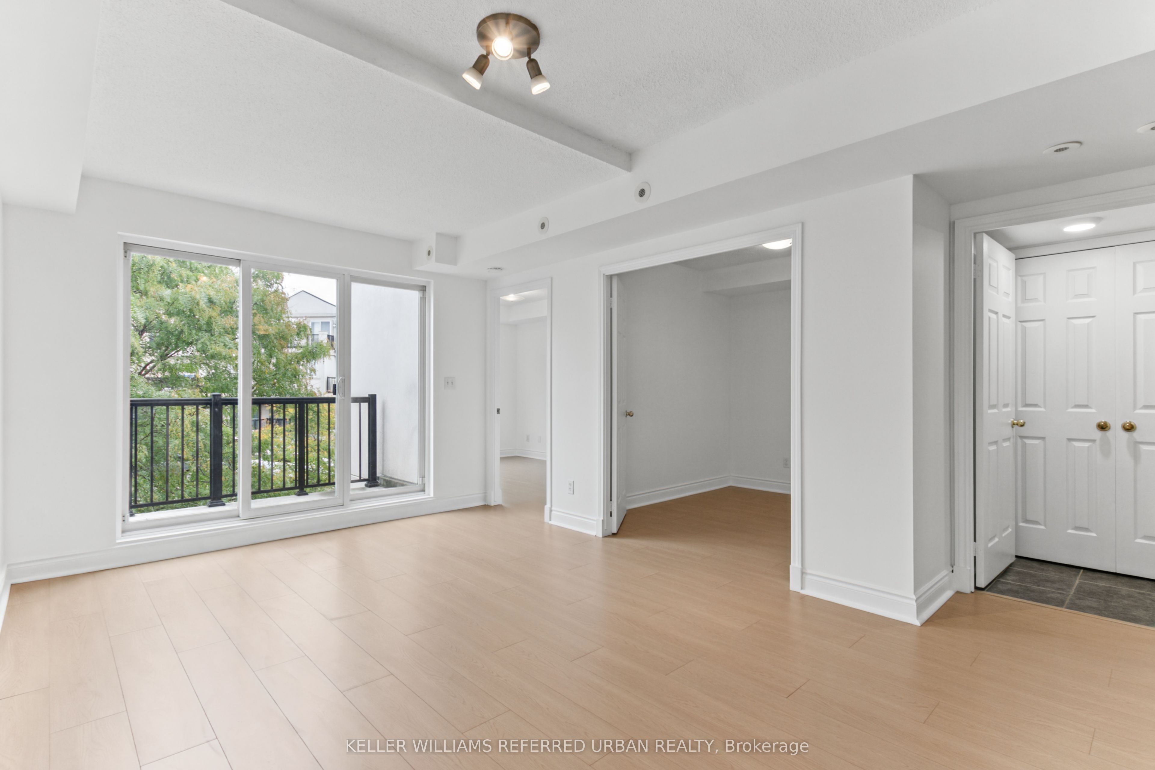 3035 Finch Avenue W 2016 Property Photo 5