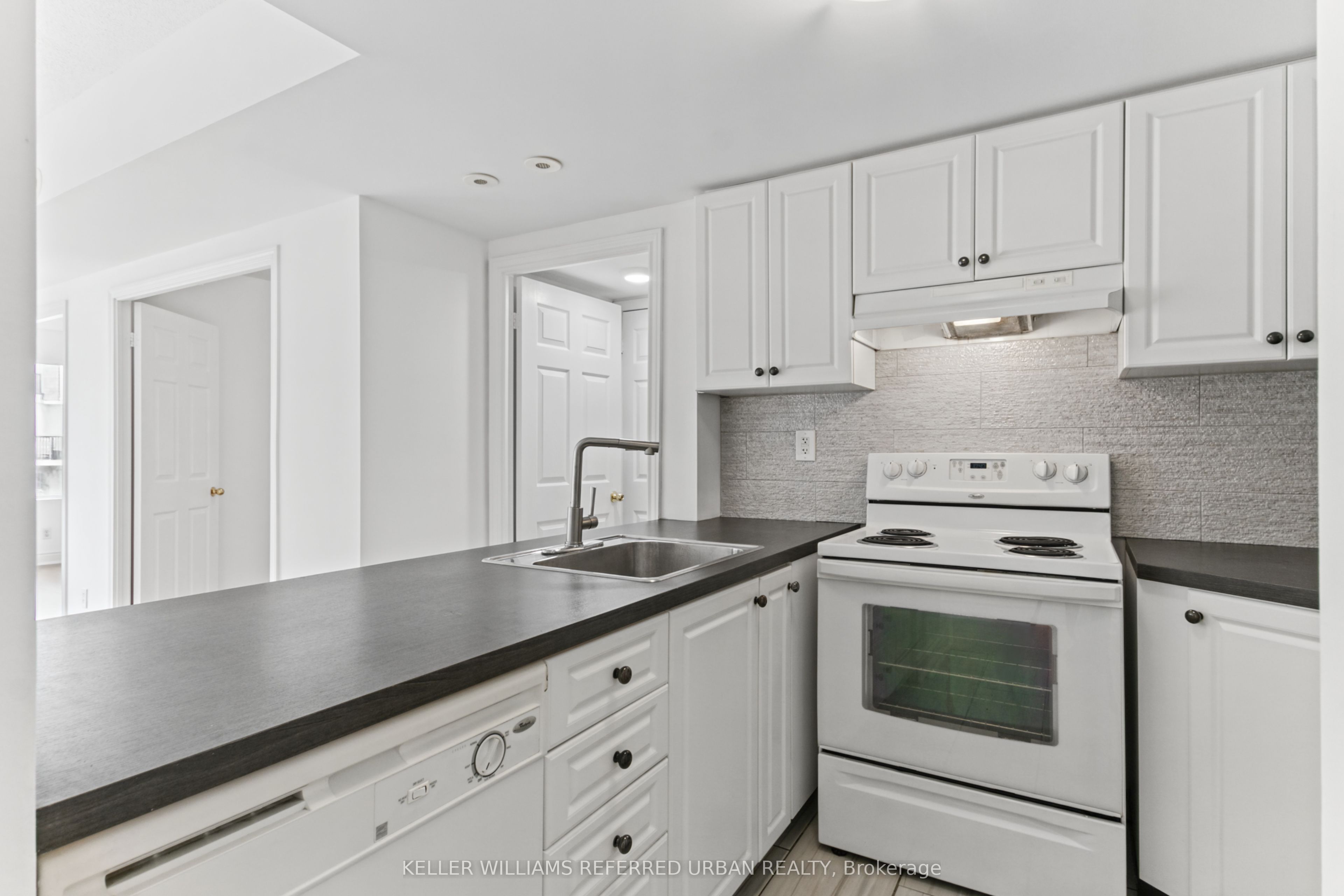 3035 Finch Avenue W 2016 Property Photo 14