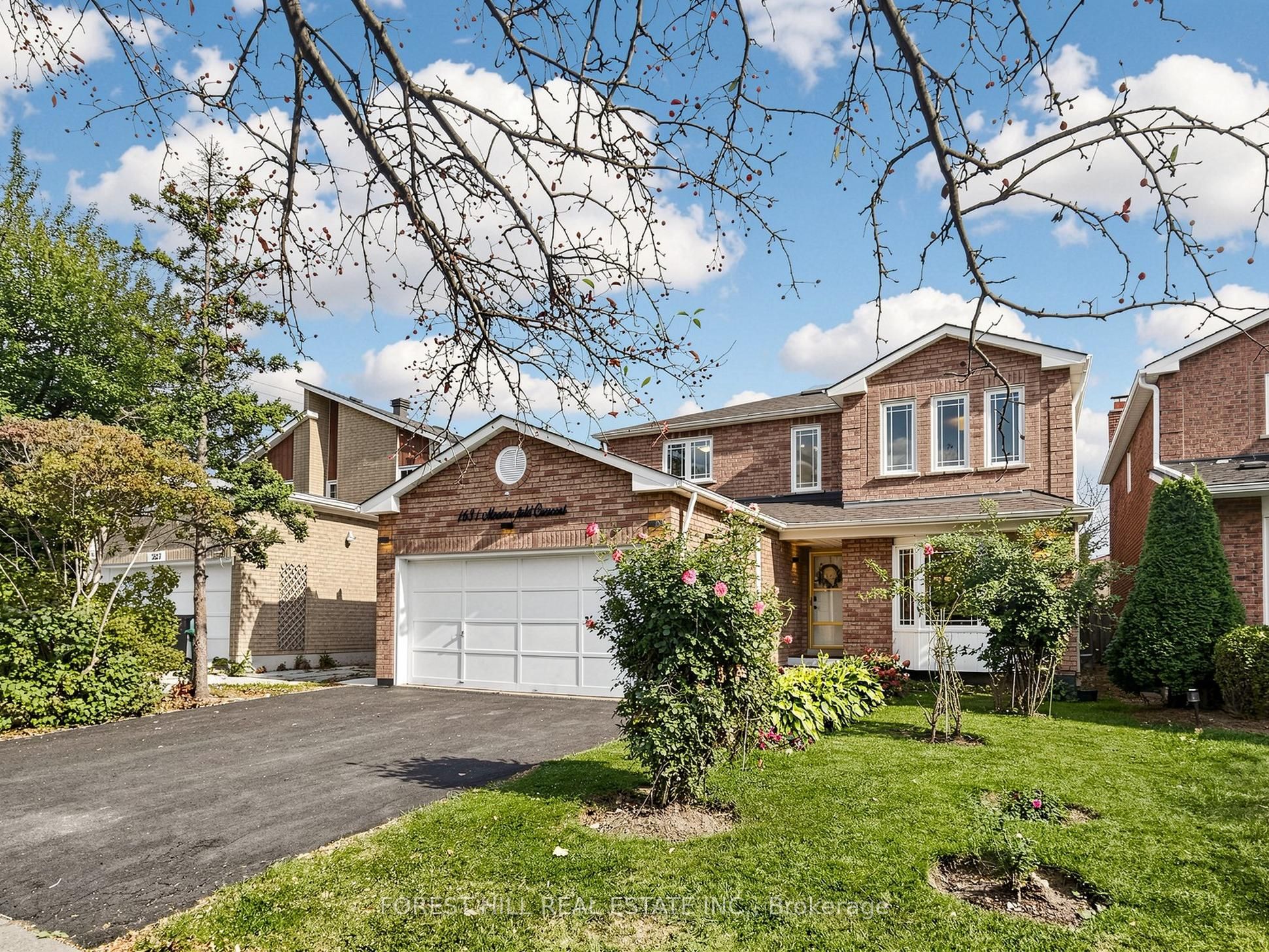 1631 Meadowfield Crescent Property Photo 1