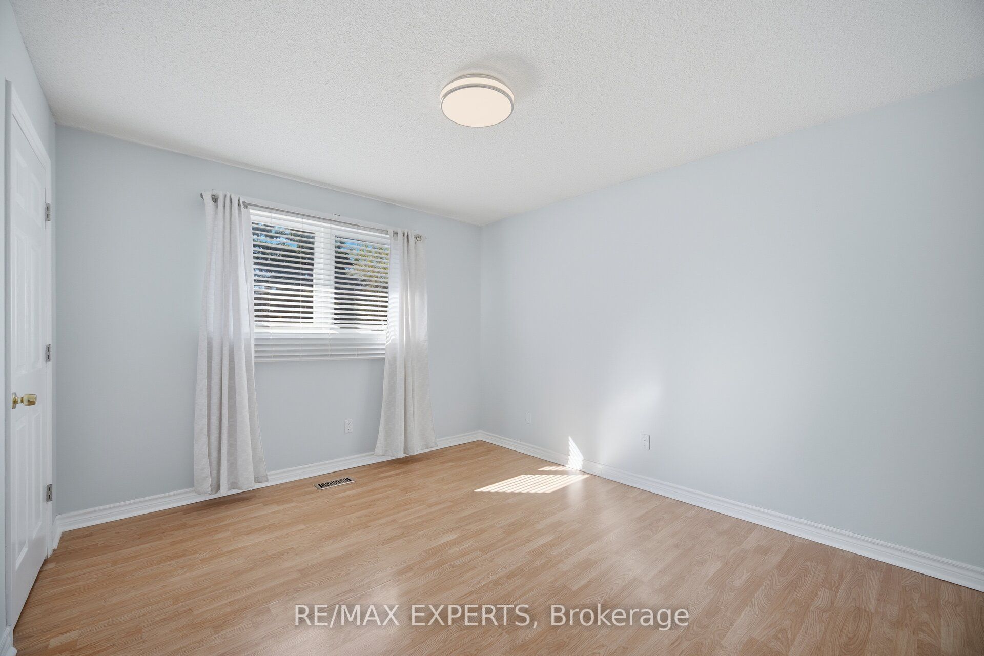 98 De Rose Avenue Property Photo 36