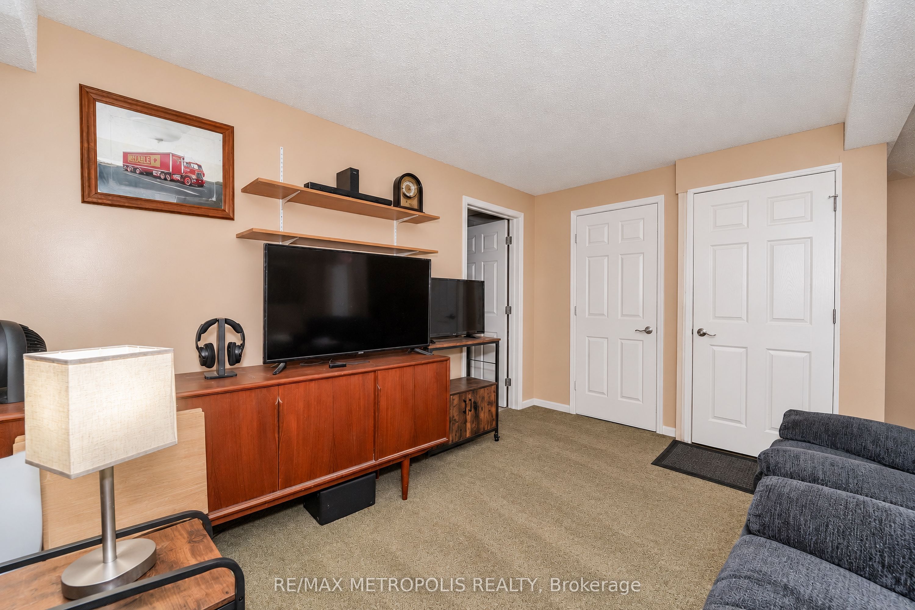 1 Herriot Street Property Photo 44