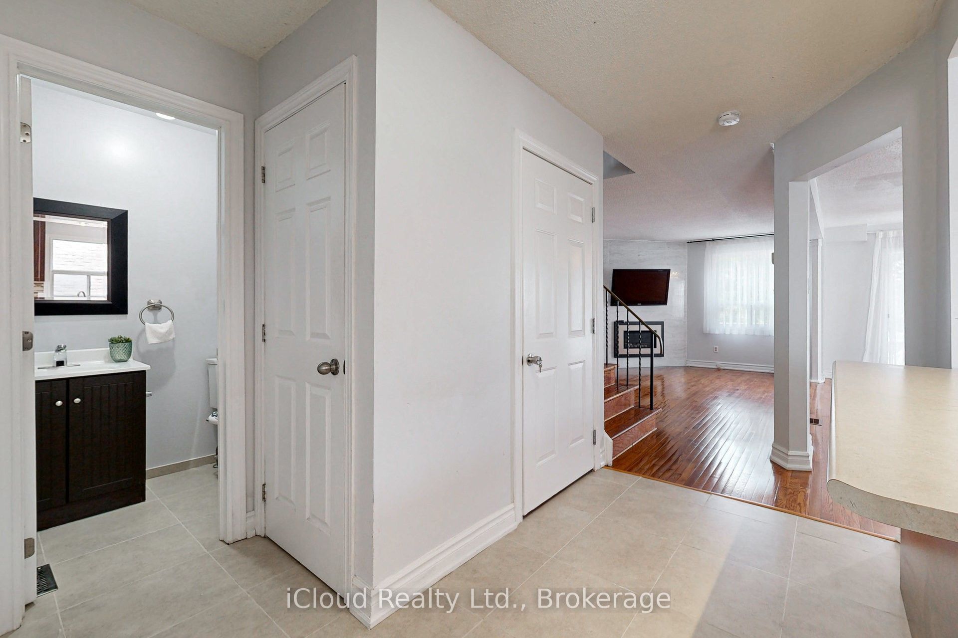 50 Denlow Drive Property Photo 5