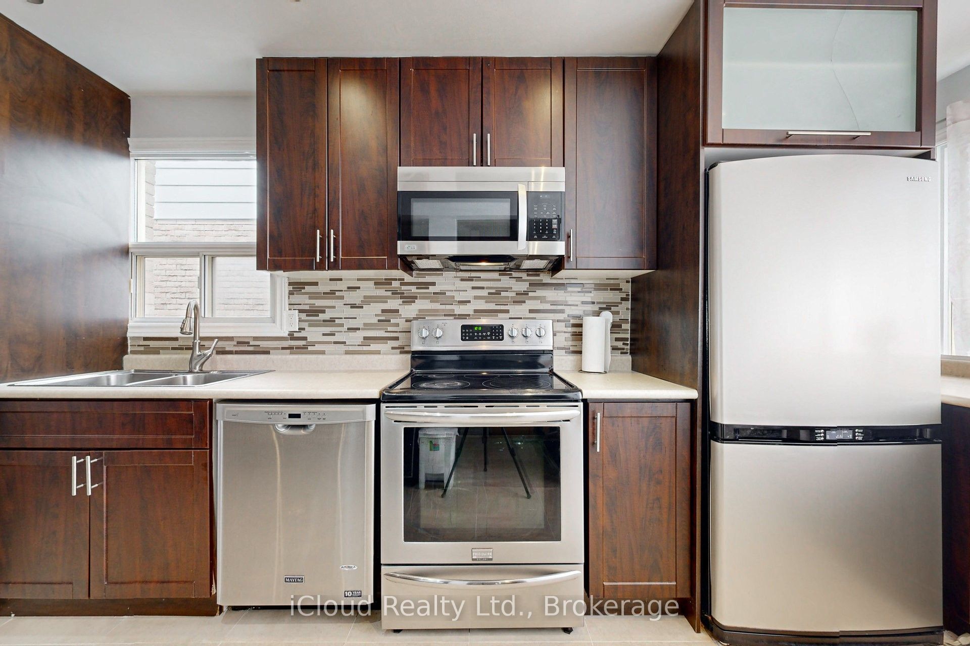50 Denlow Drive Property Photo 7