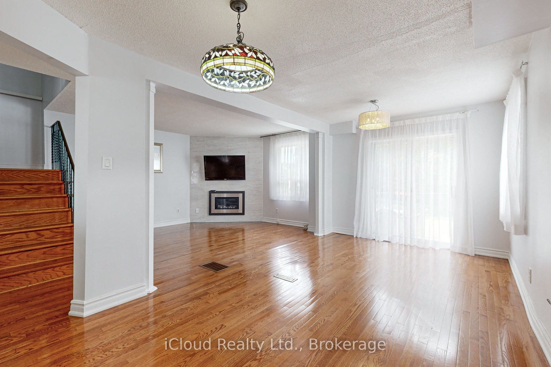50 Denlow Drive Property Photo 10