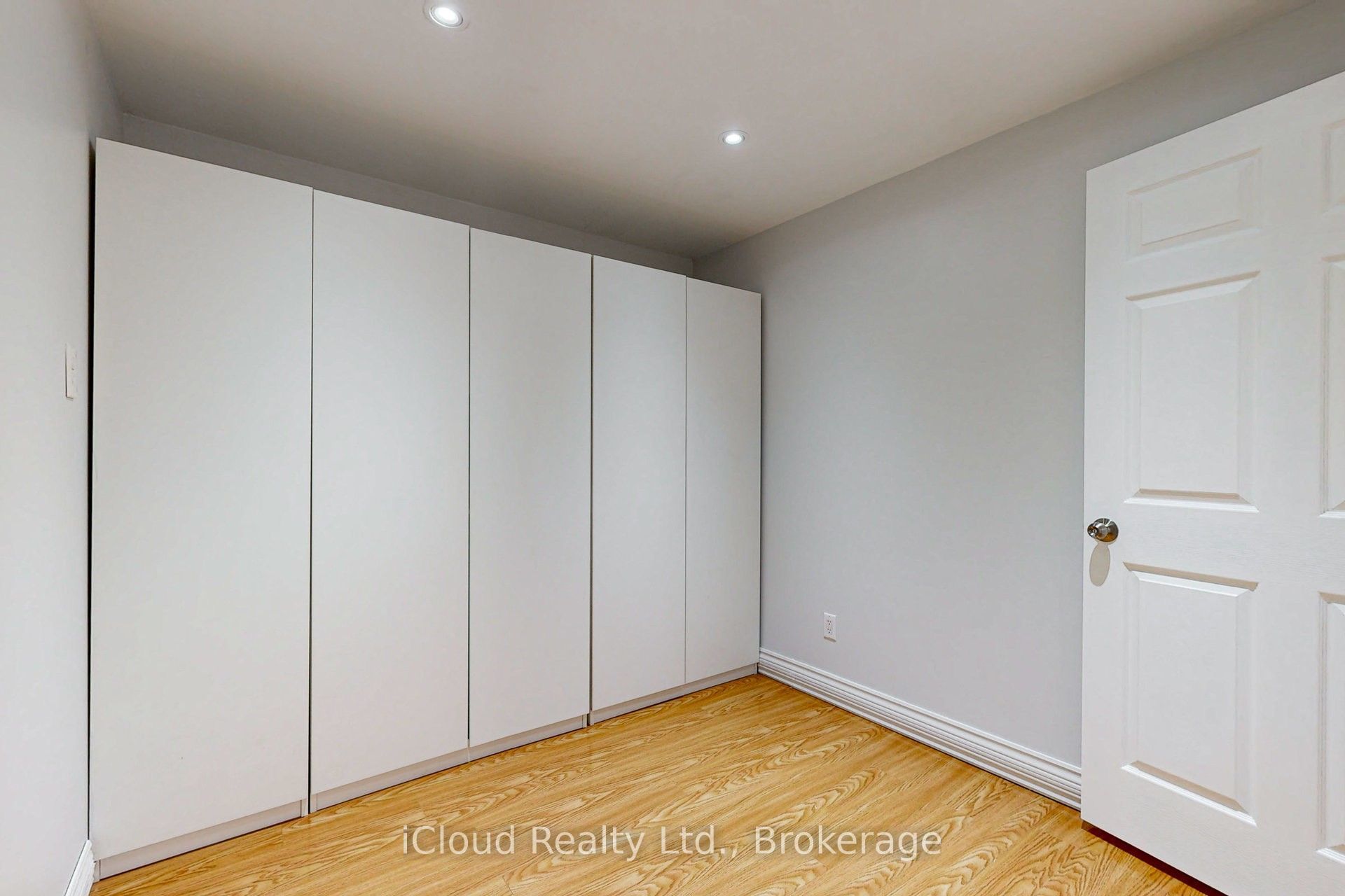 50 Denlow Drive Property Photo 14