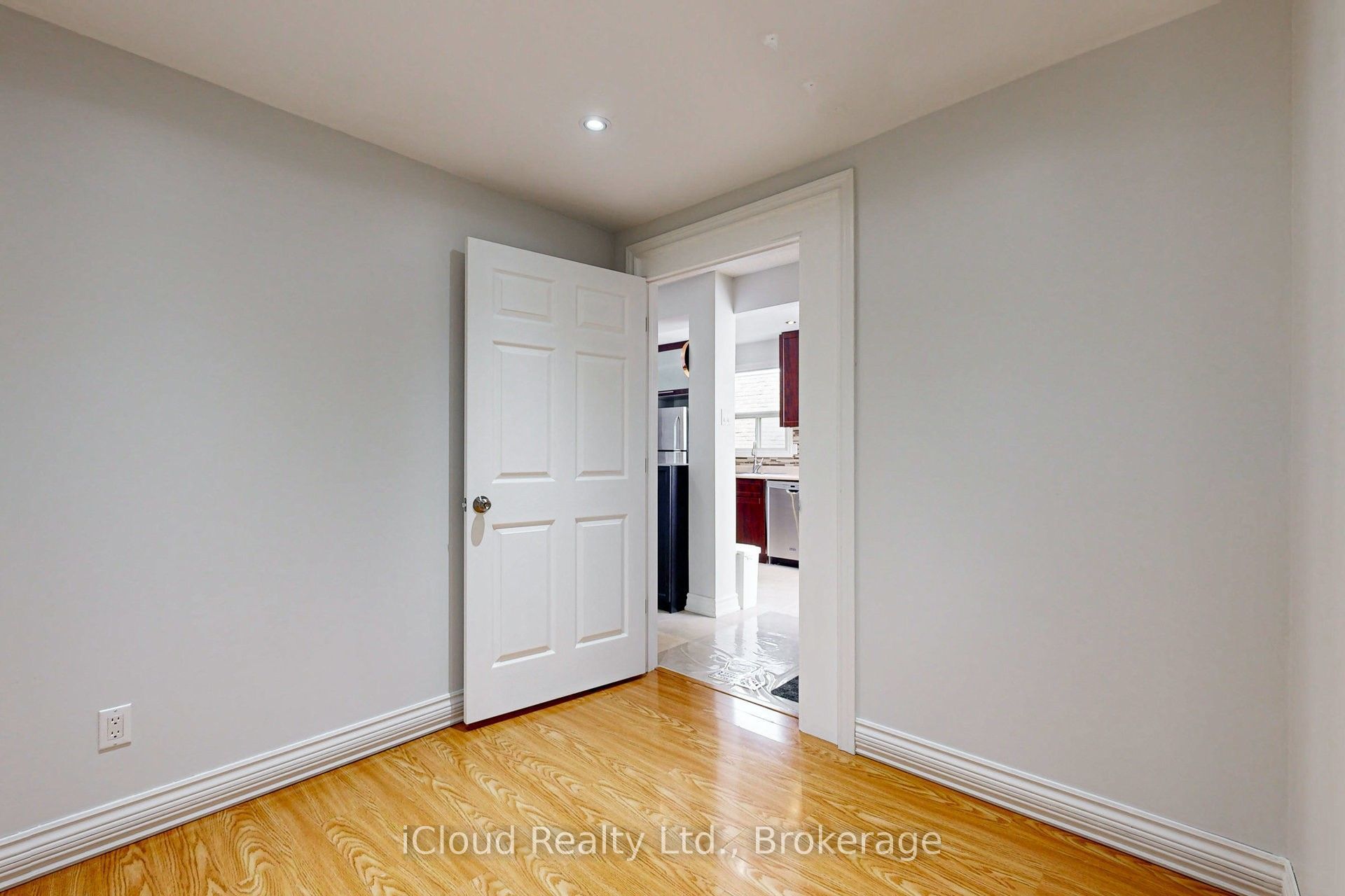 50 Denlow Drive Property Photo 15
