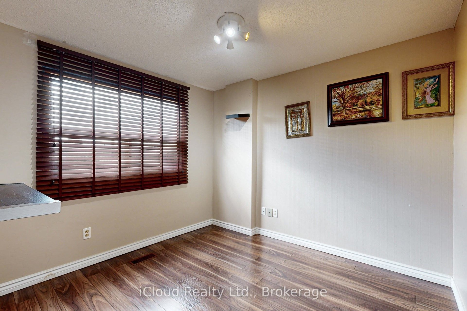 50 Denlow Drive Property Photo 17
