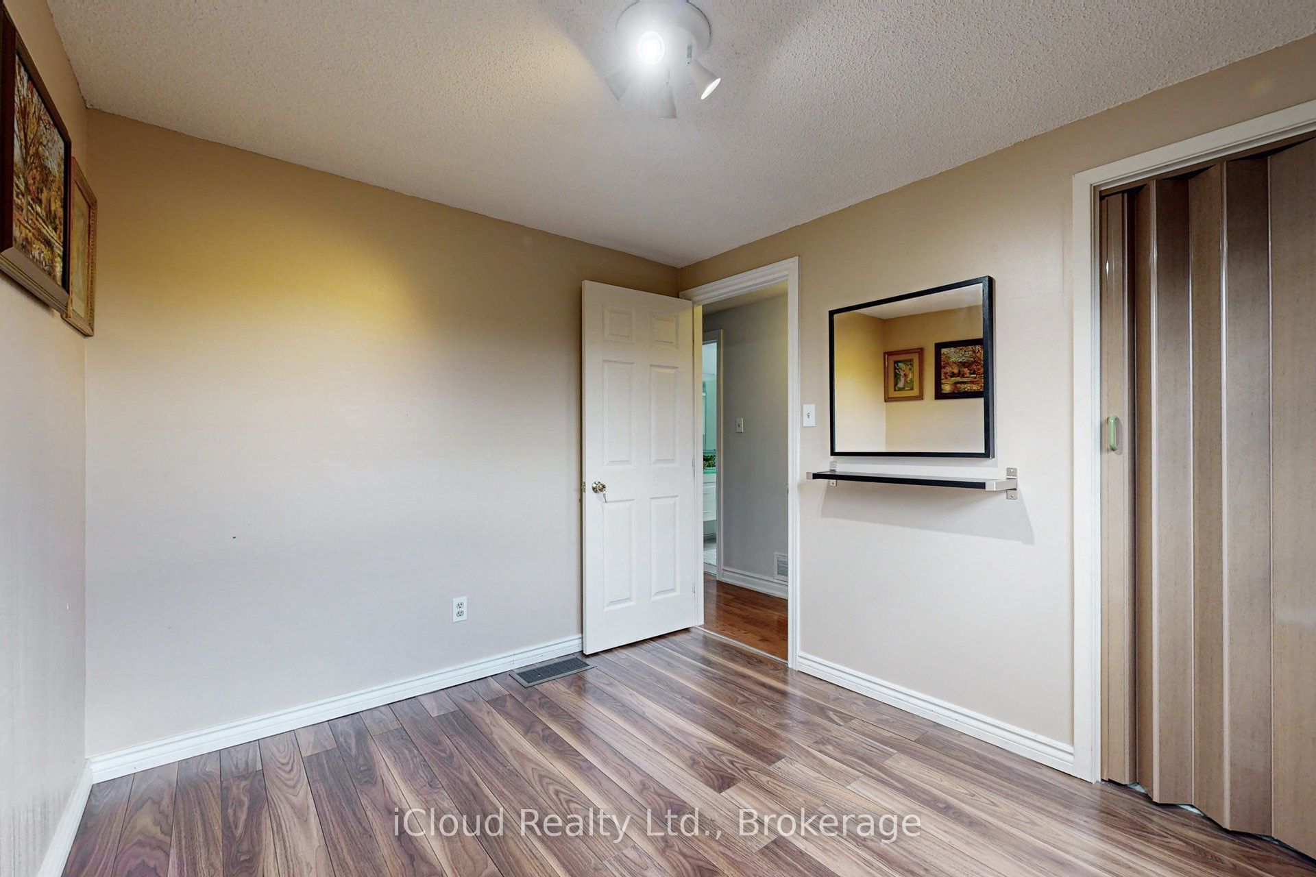 50 Denlow Drive Property Photo 19
