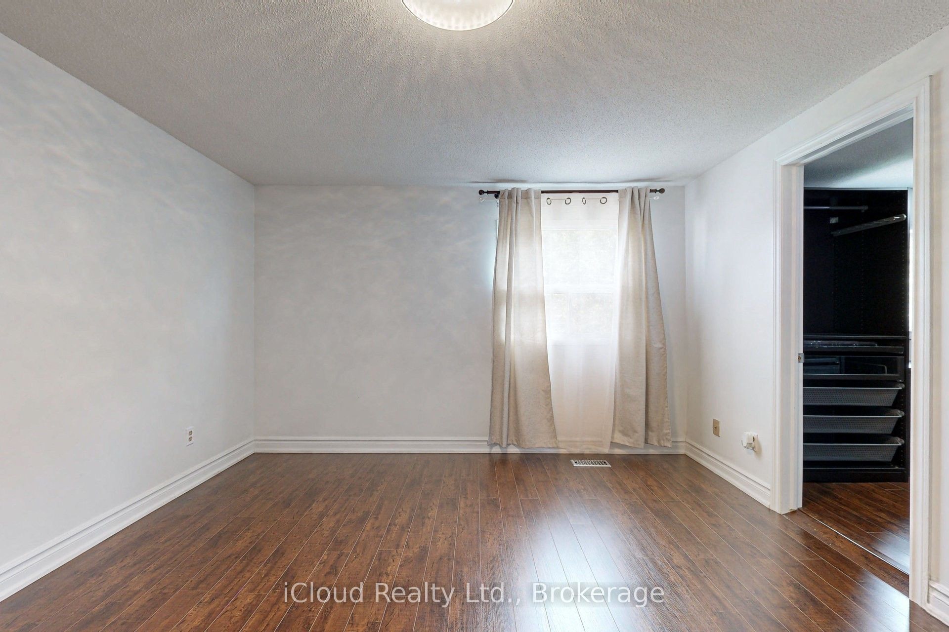 50 Denlow Drive Property Photo 23