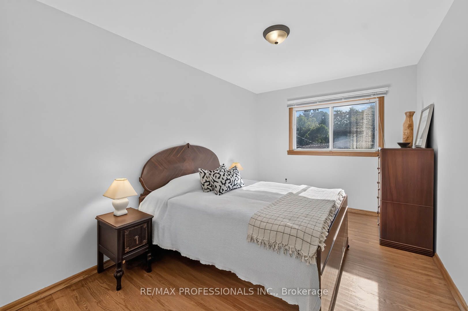 2467 Edenhurst Drive Property Photo 18