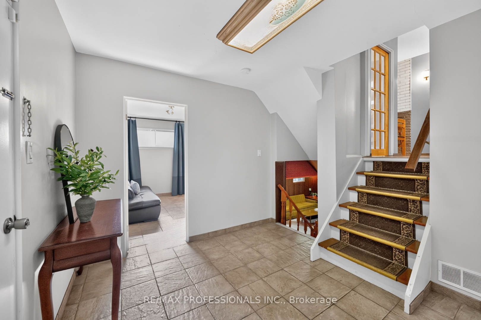 2467 Edenhurst Drive Property Photo 22