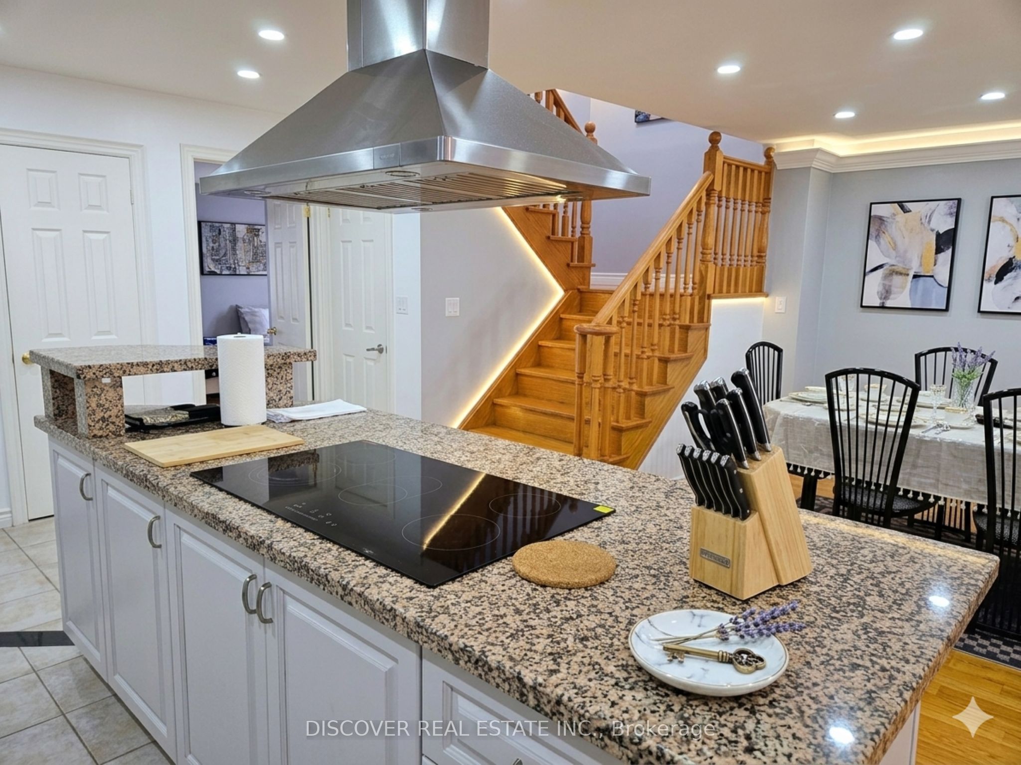 963 Hampton Crescent Property Photo 34