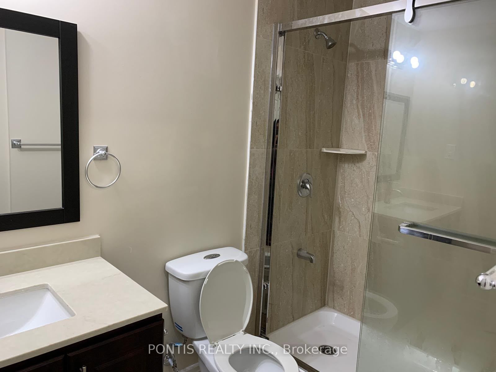 2489 Felhaber Crescent Property Photo 6