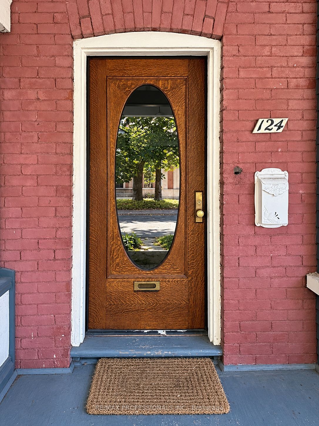 124 Close Avenue Property Photo 5
