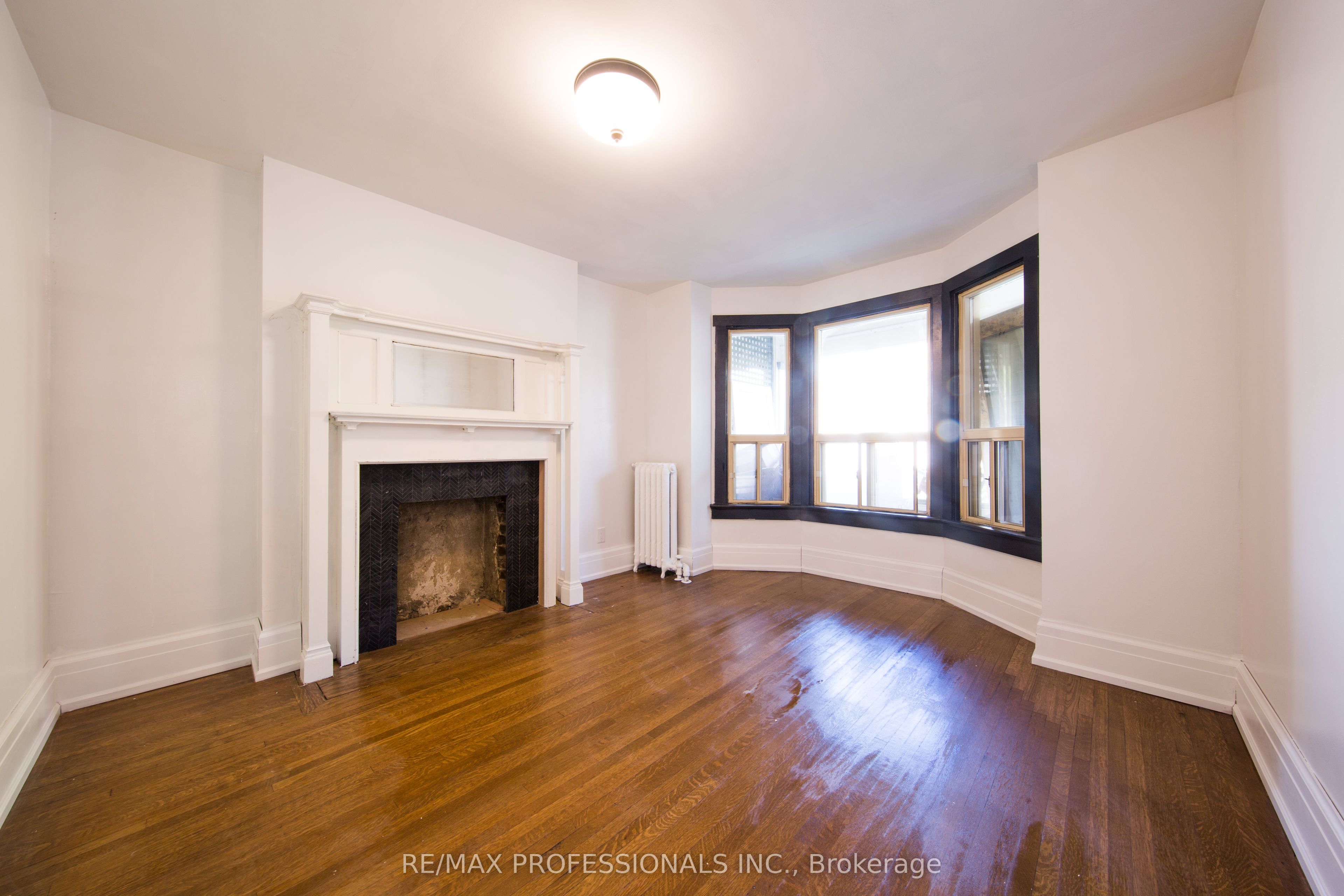 124 Close Avenue Property Photo 8