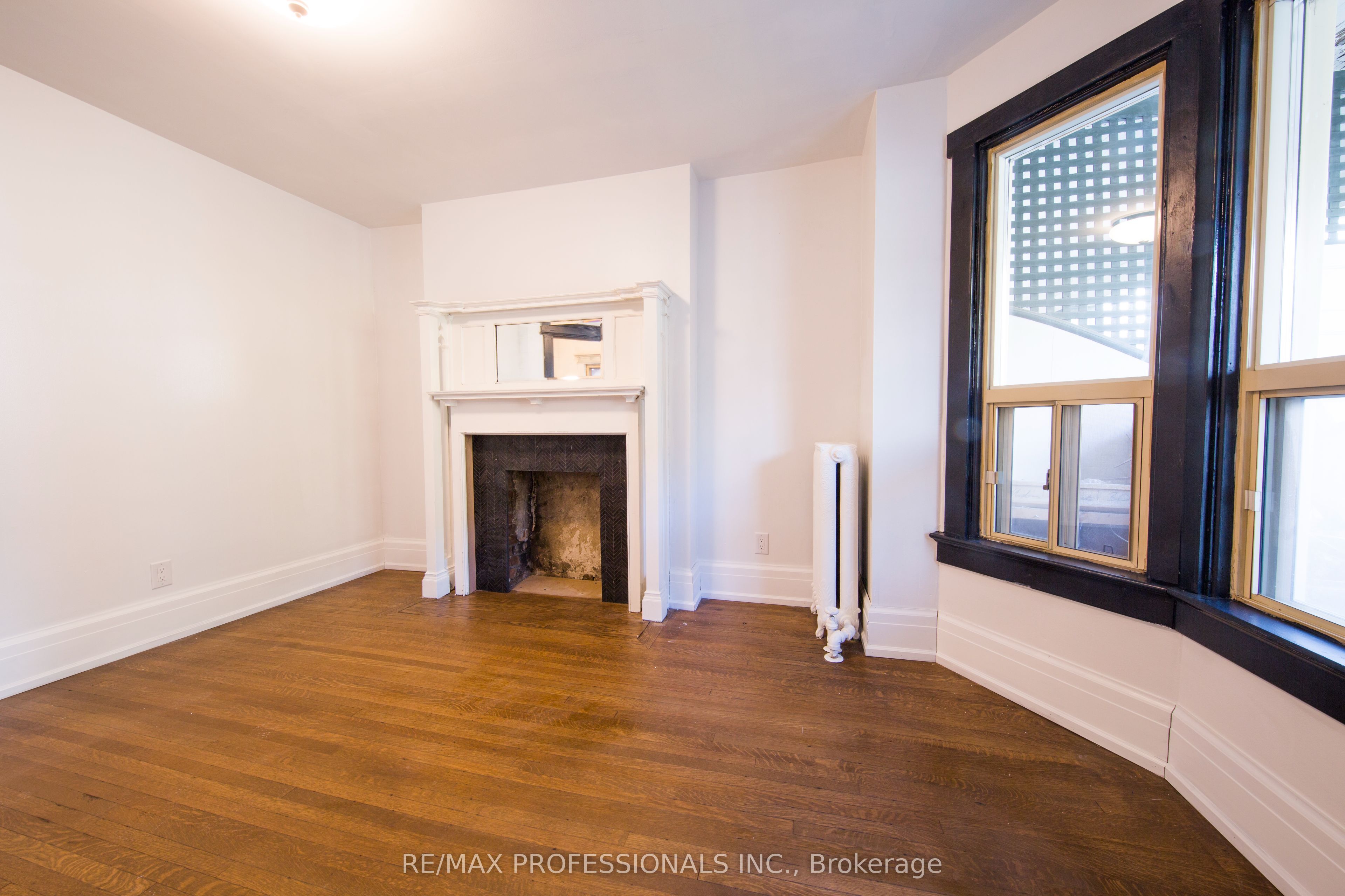 124 Close Avenue Property Photo 10