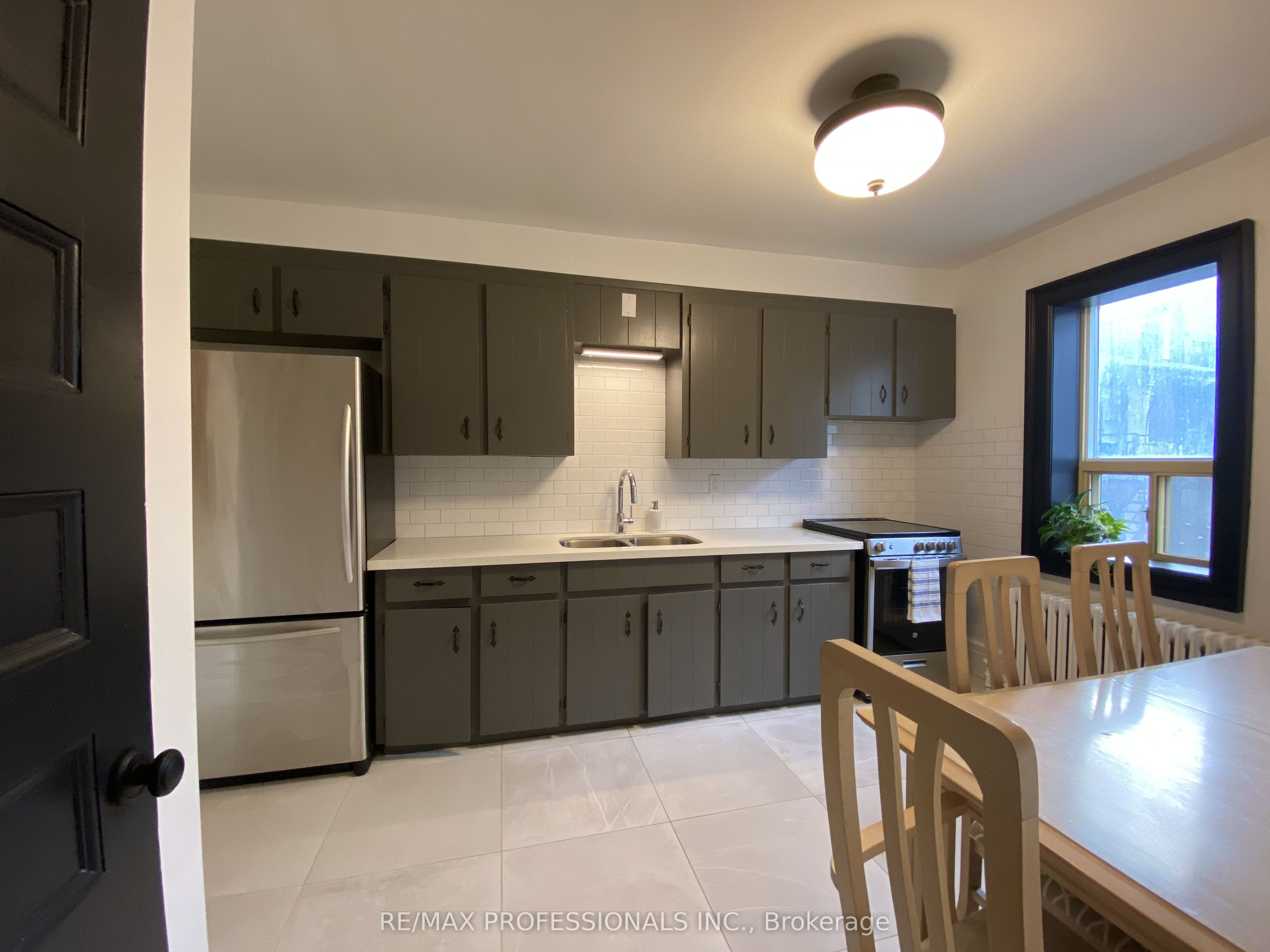 124 Close Avenue Property Photo 11