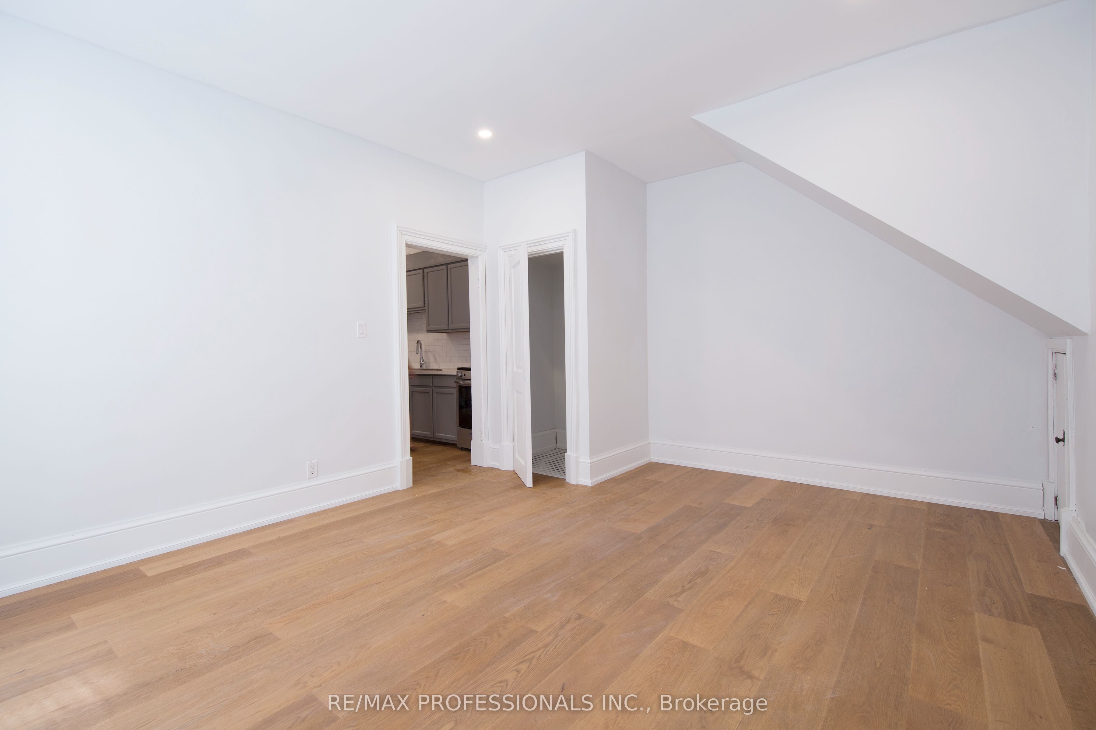 124 Close Avenue Property Photo 35