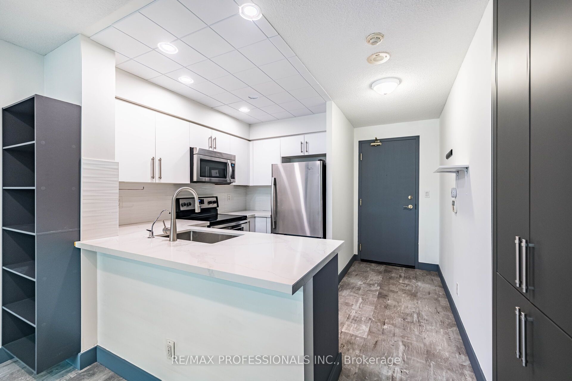 7 Michael Power Place 101 Property Photo 2