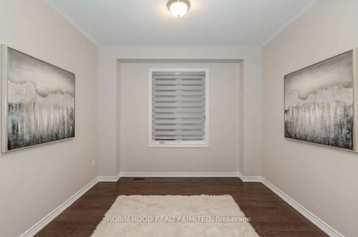 63 Royal Fern Crescent Property Photo 7