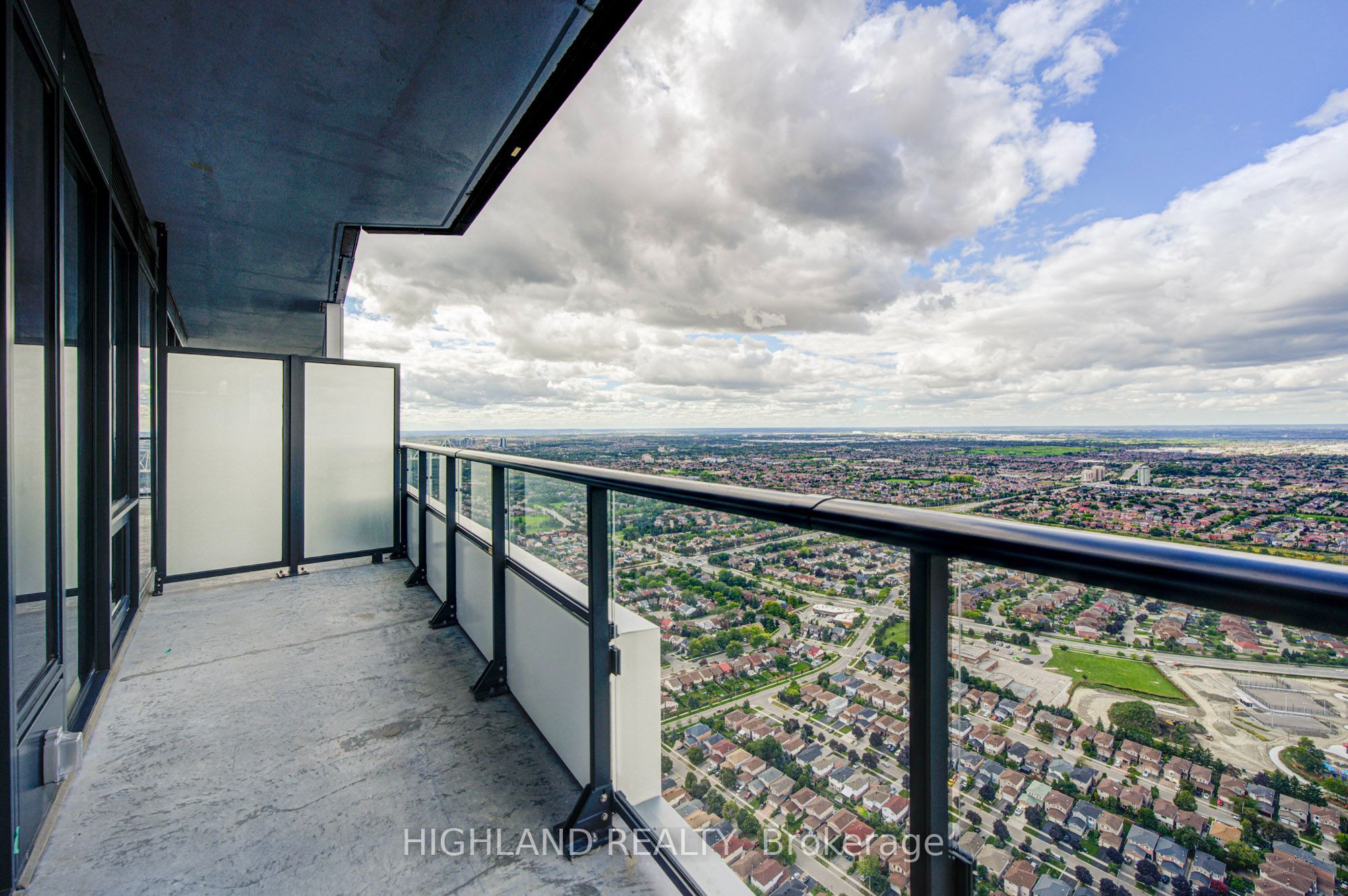 448 Burnhamthorpe Road W 6203 Property Photo 18