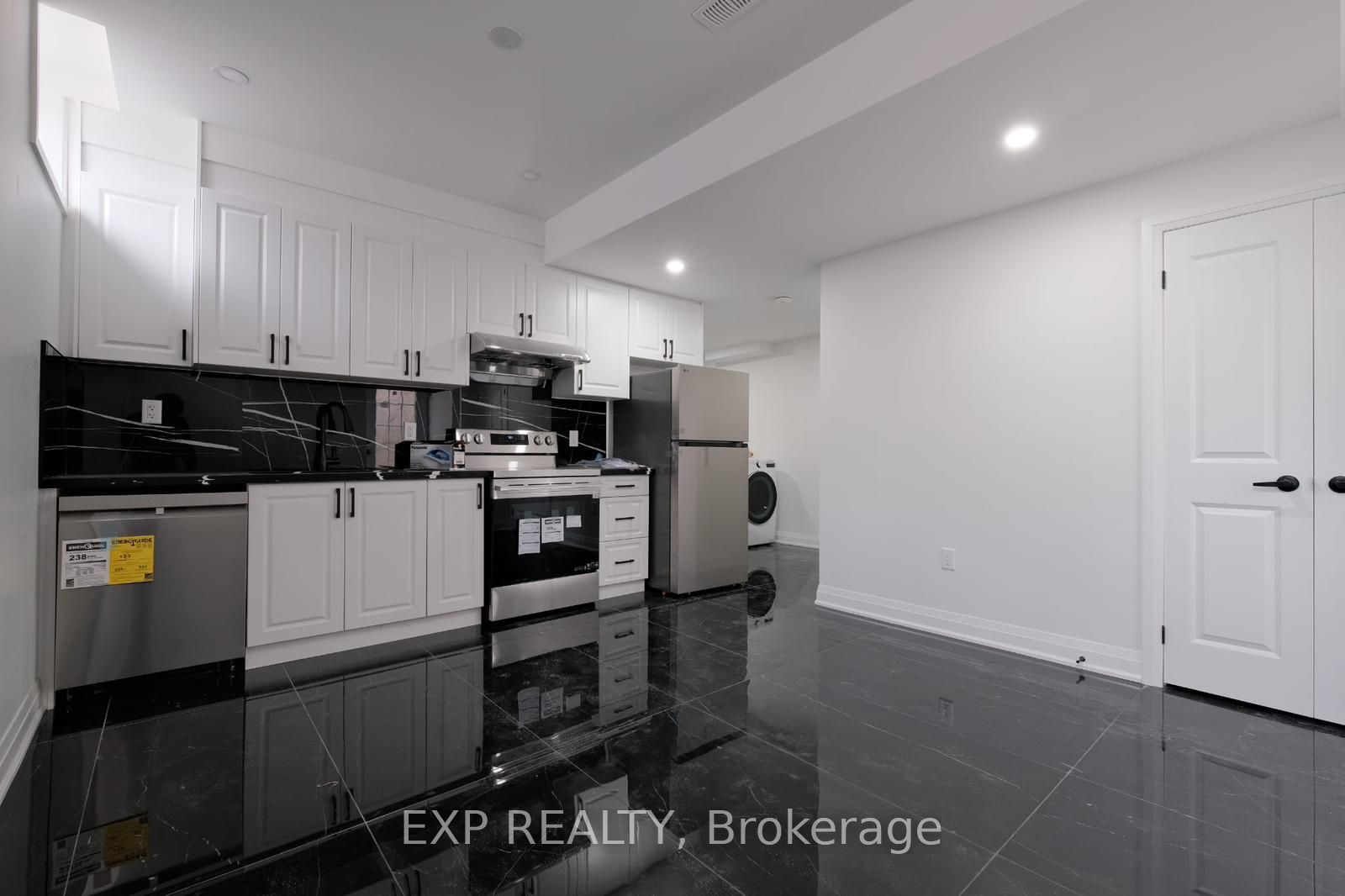 28 Elverton Crescent Basement Property Photo 1