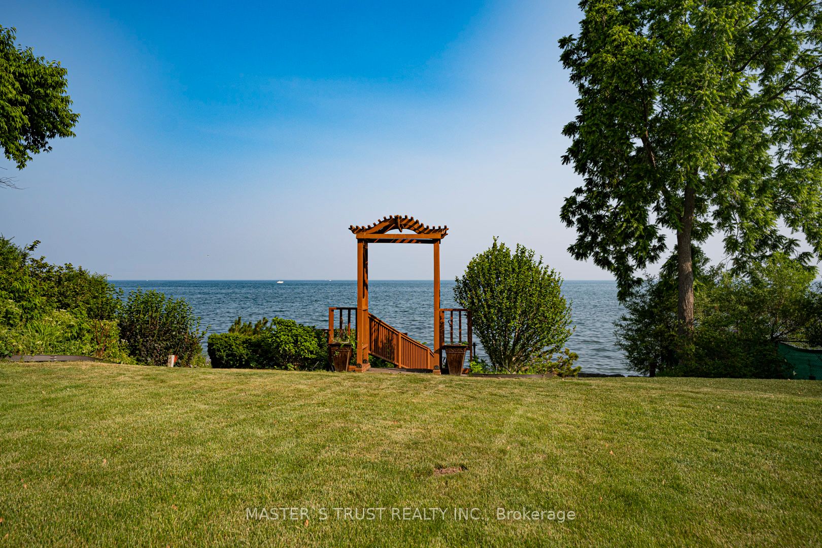 7 Third Line Property Photo 5