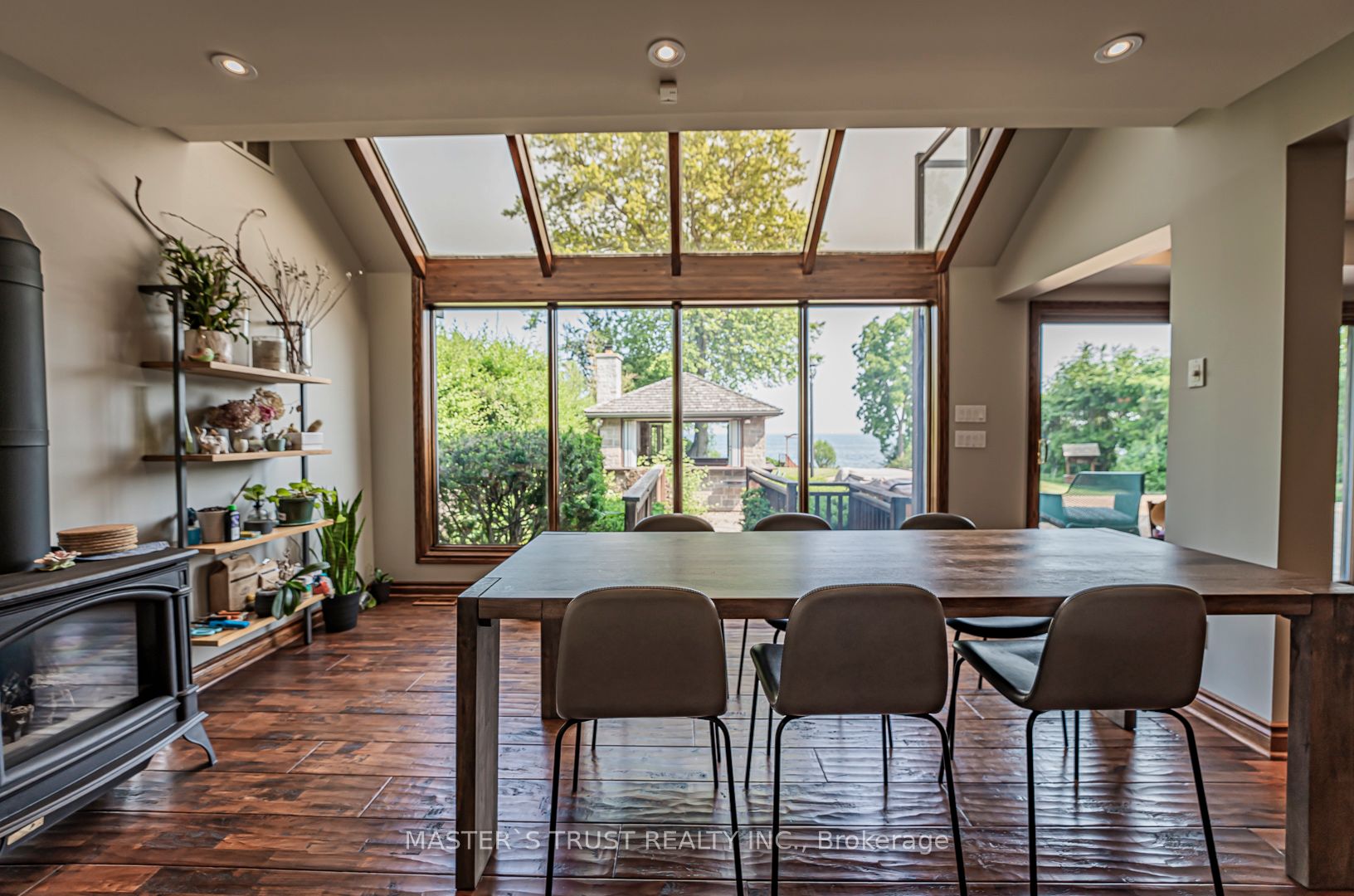 7 Third Line Property Photo 15