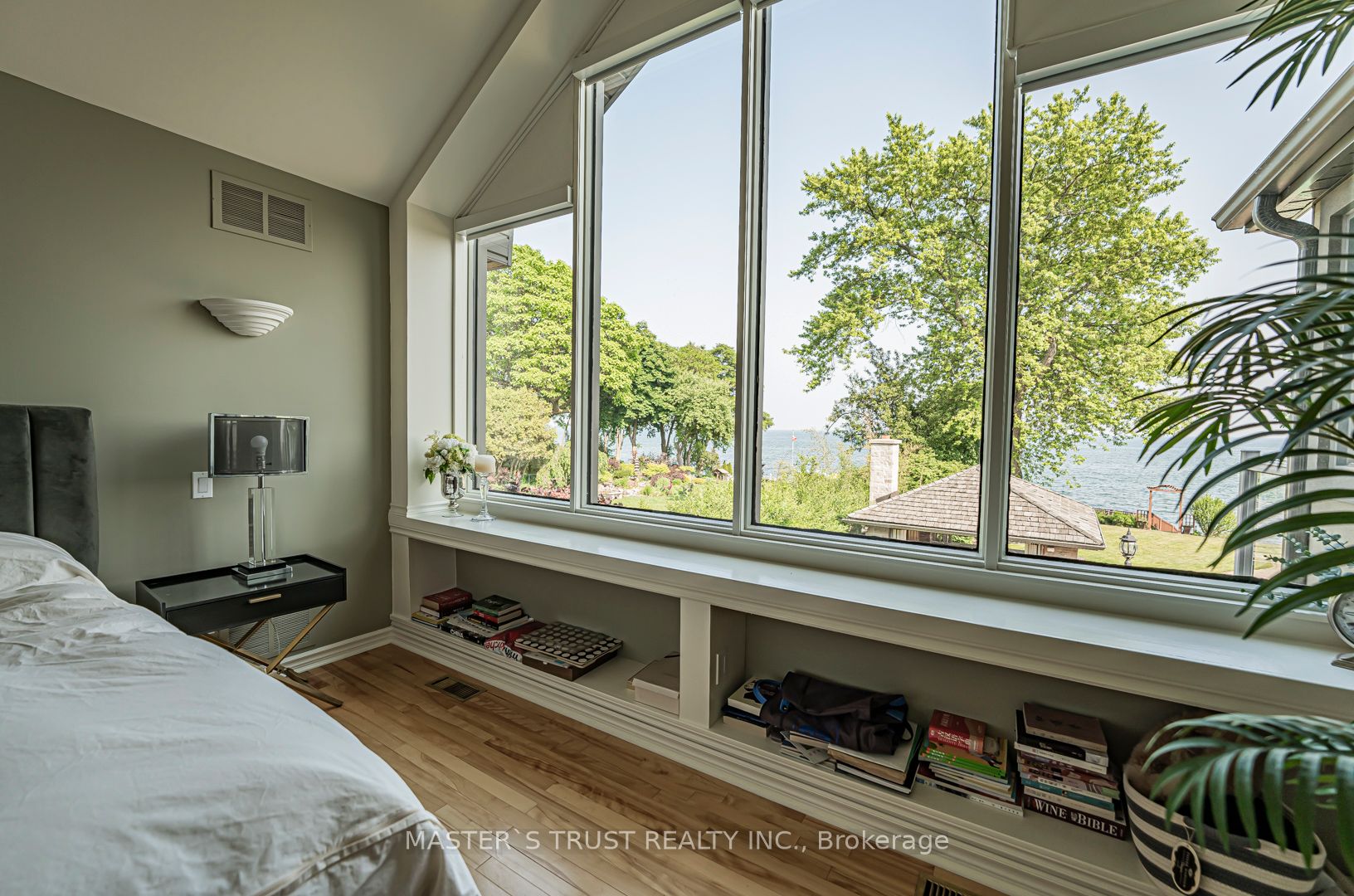 7 Third Line Property Photo 22