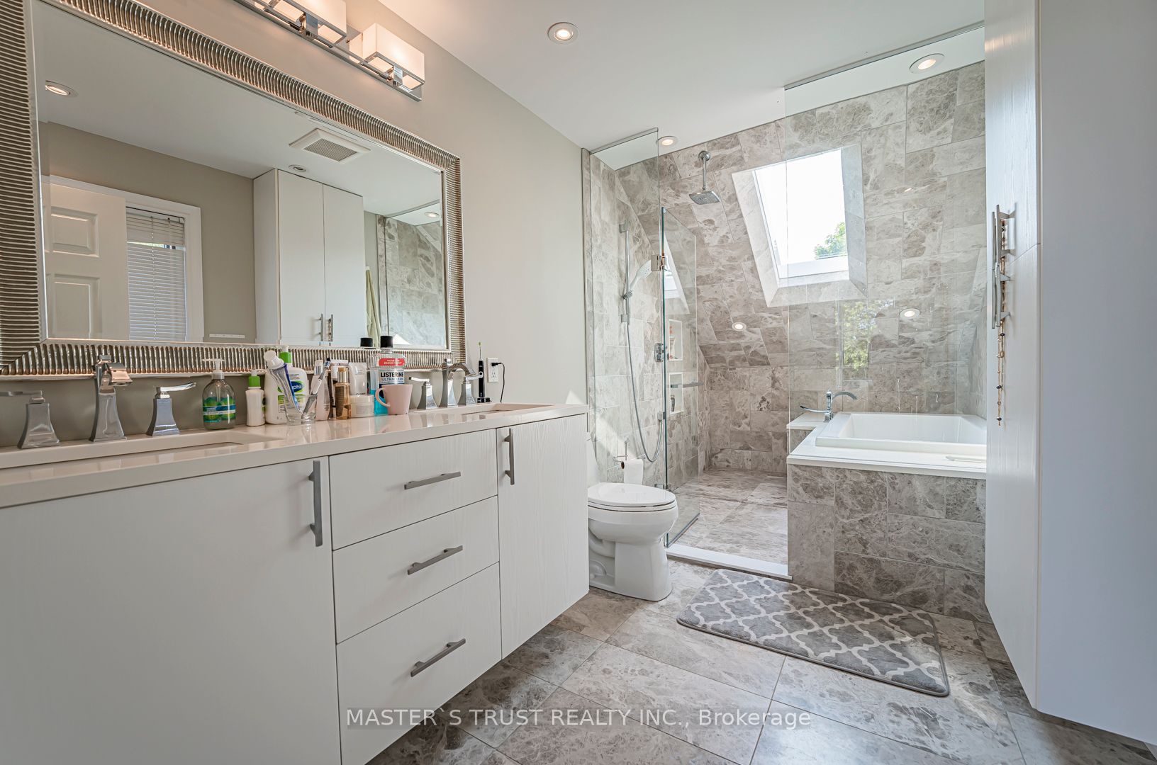 7 Third Line Property Photo 24