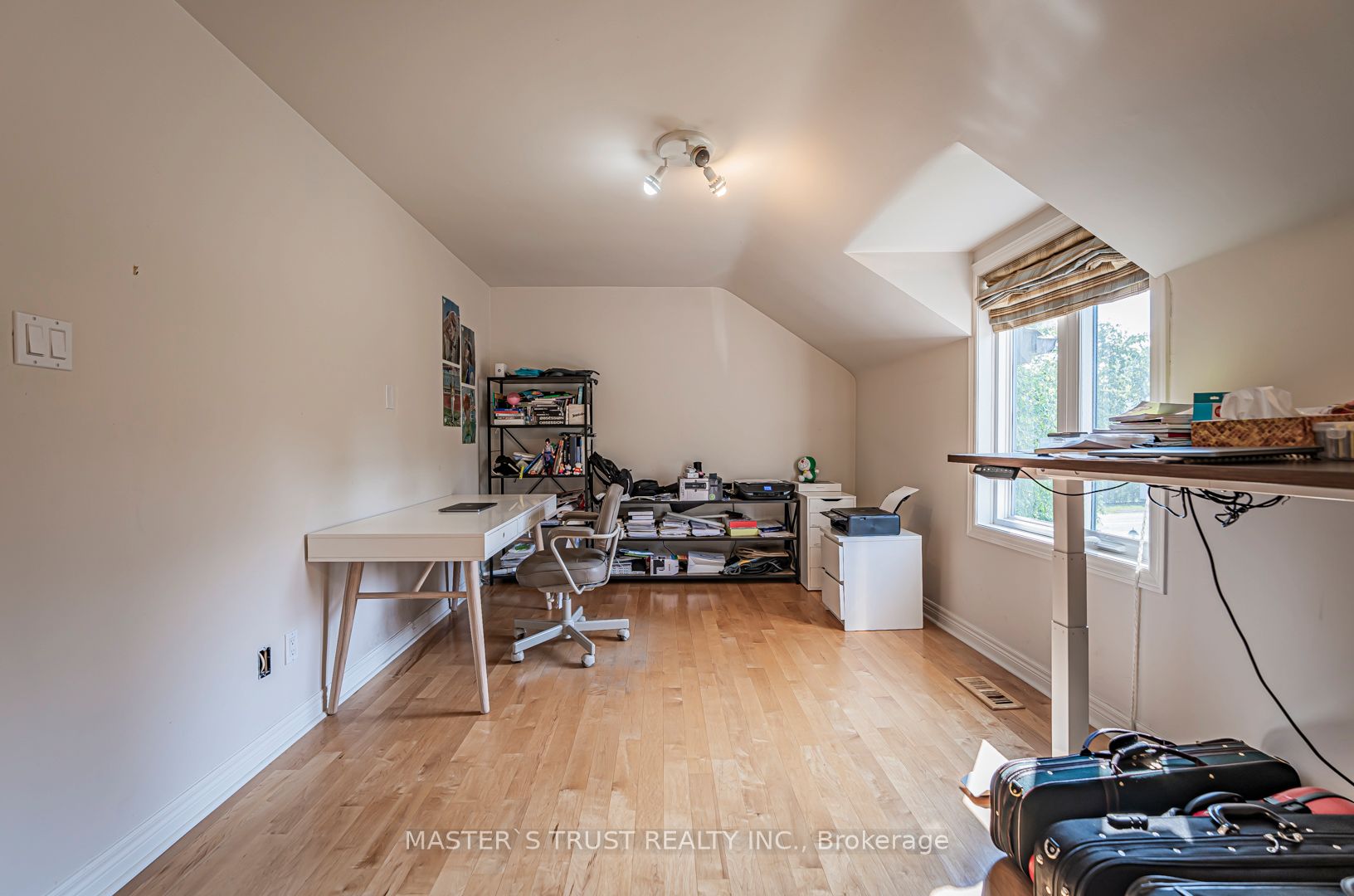 7 Third Line Property Photo 29