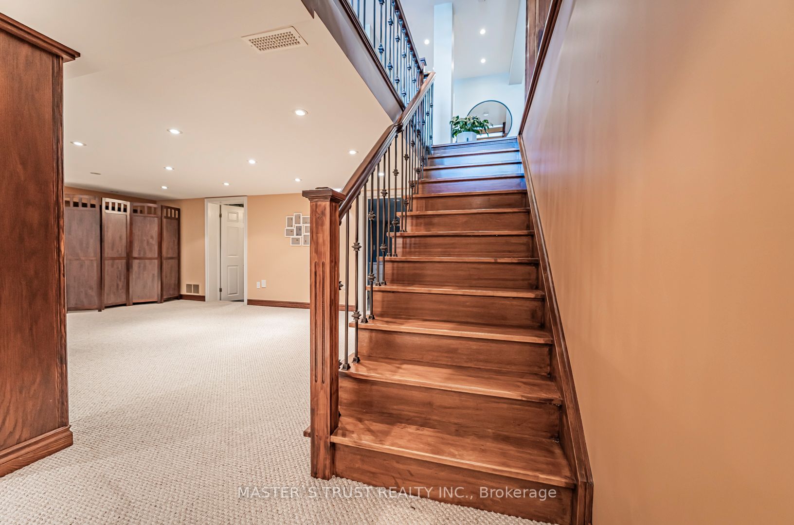 7 Third Line Property Photo 33