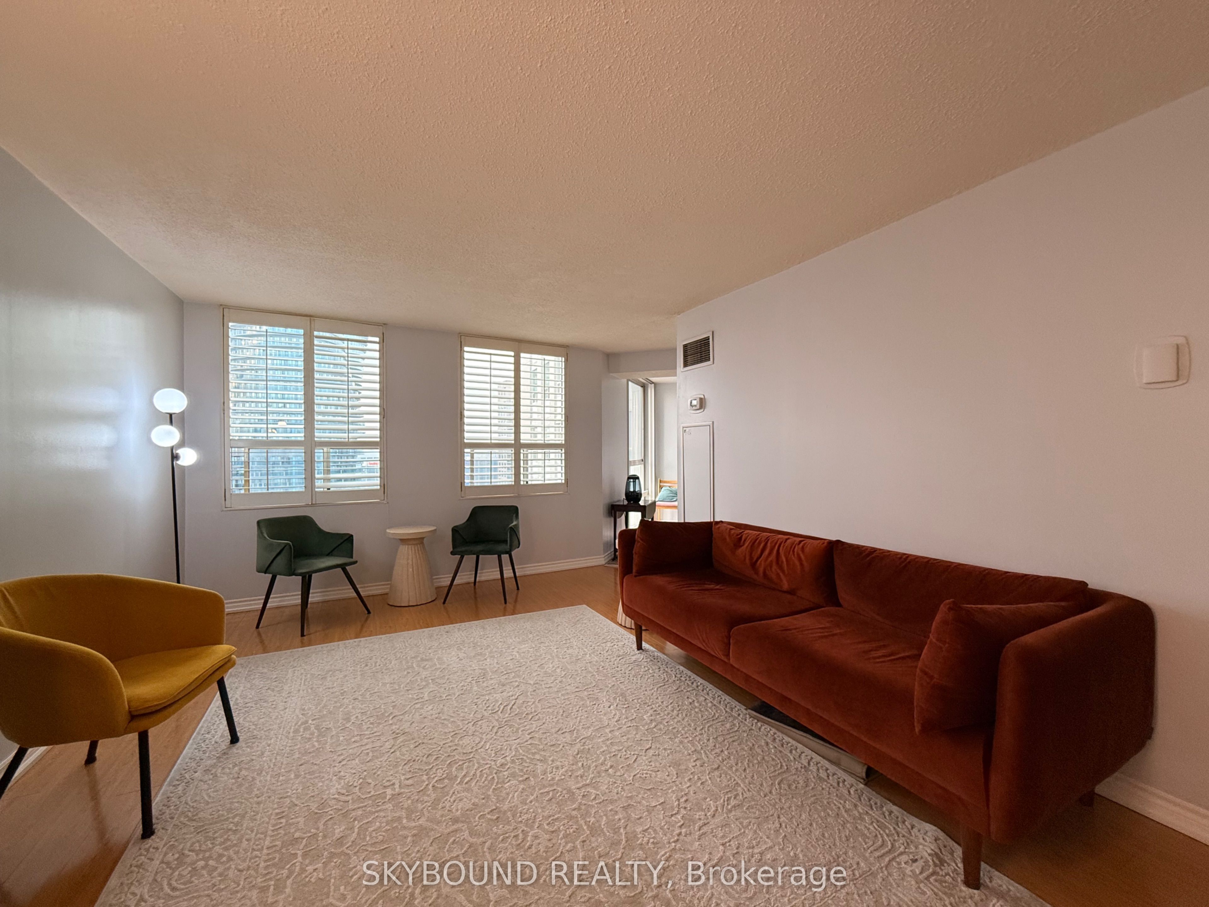 3650 Kaneff Crescent 3106 Property Photo 4