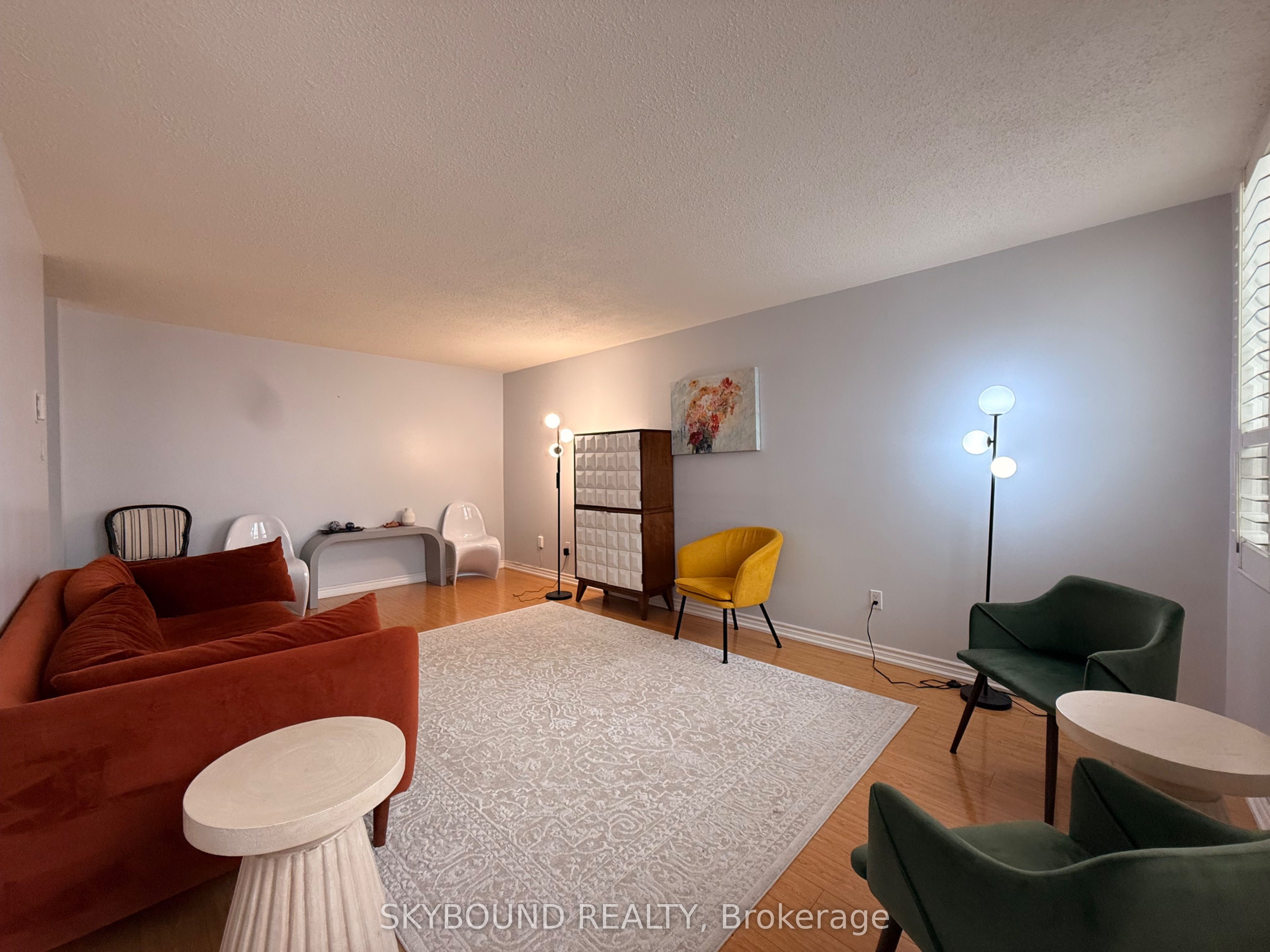 3650 Kaneff Crescent 3106 Property Photo 5