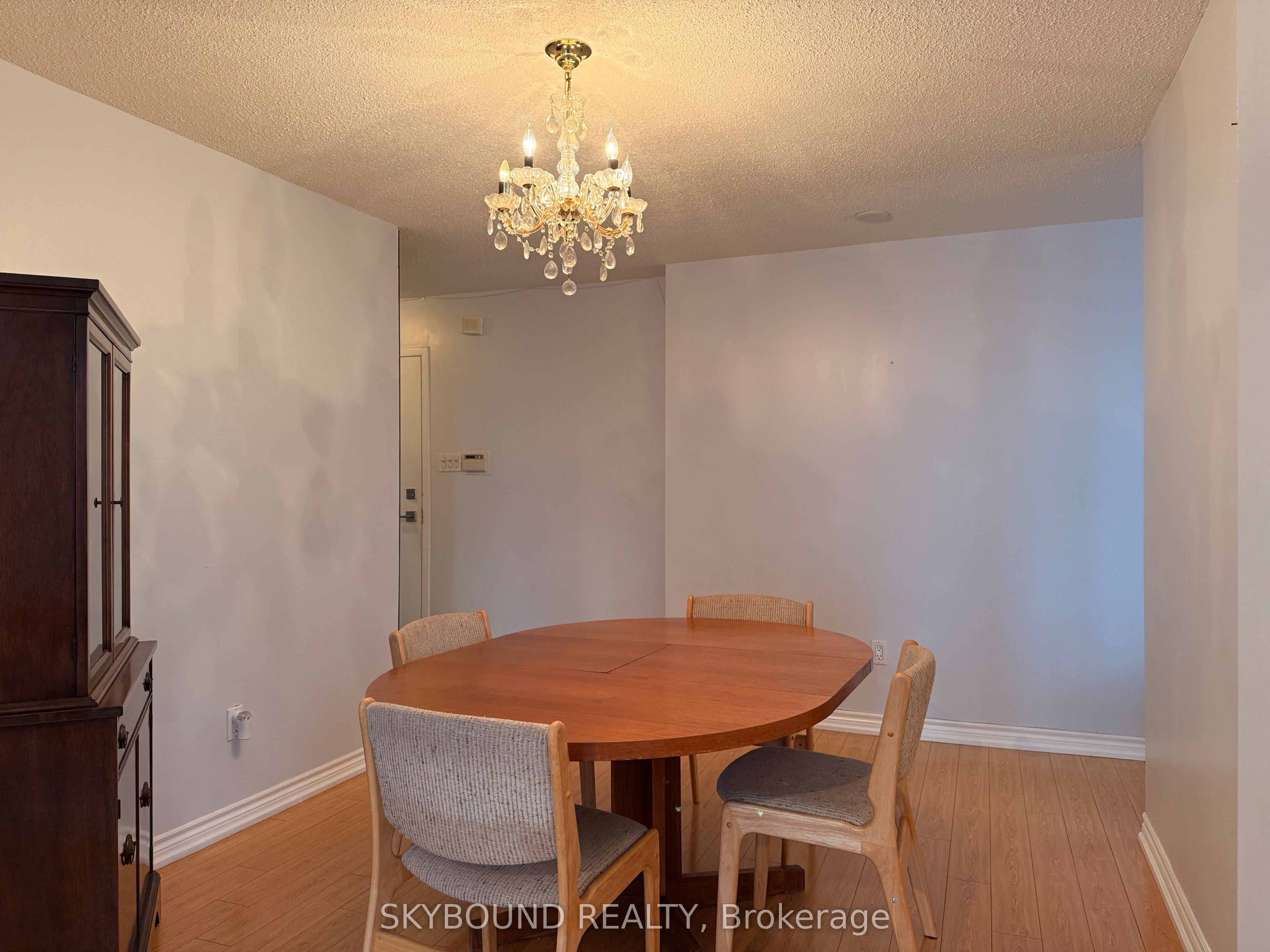 3650 Kaneff Crescent 3106 Property Photo 8