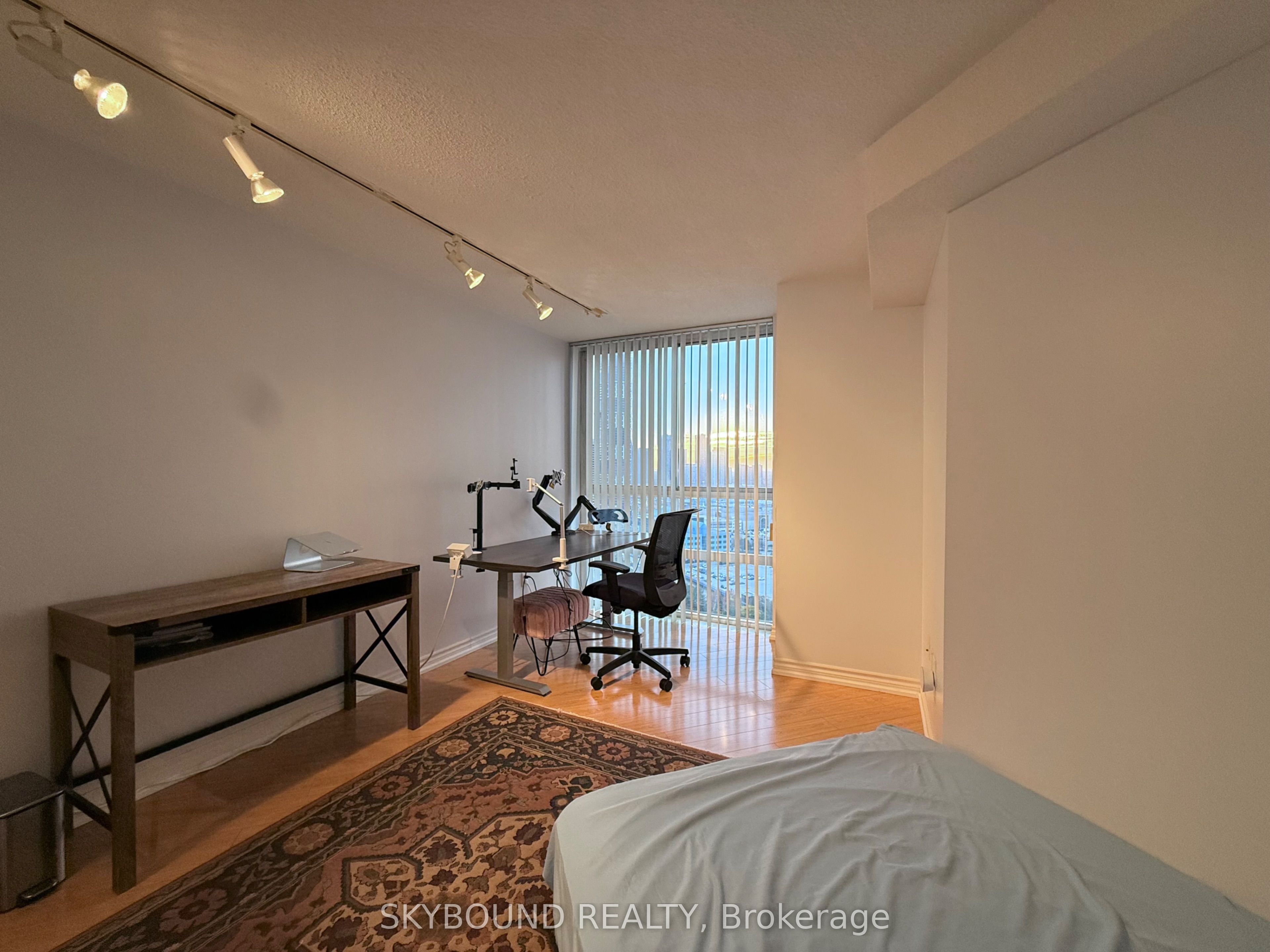 3650 Kaneff Crescent 3106 Property Photo 11