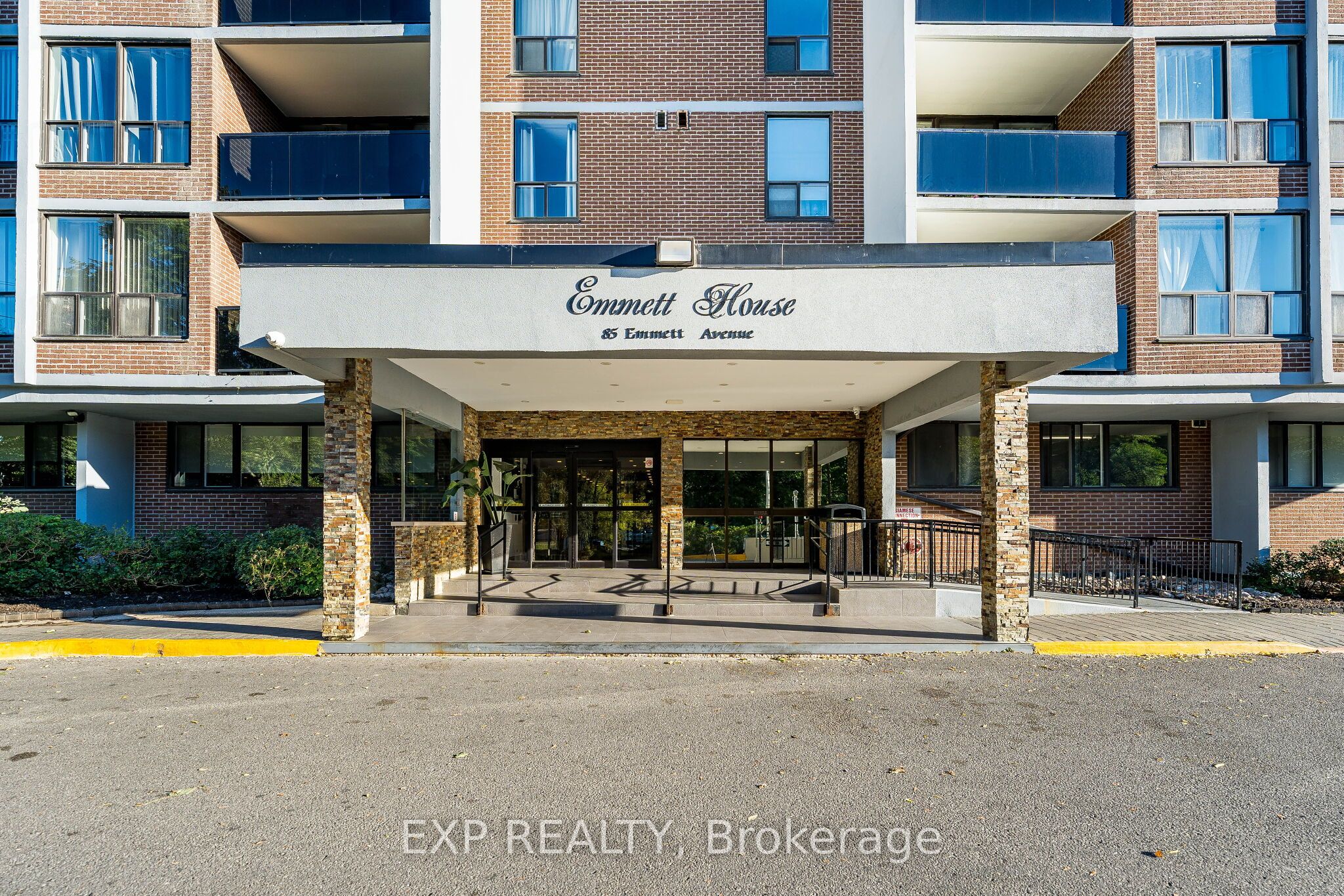85 Emmett Avenue 2412 Property Photo 6
