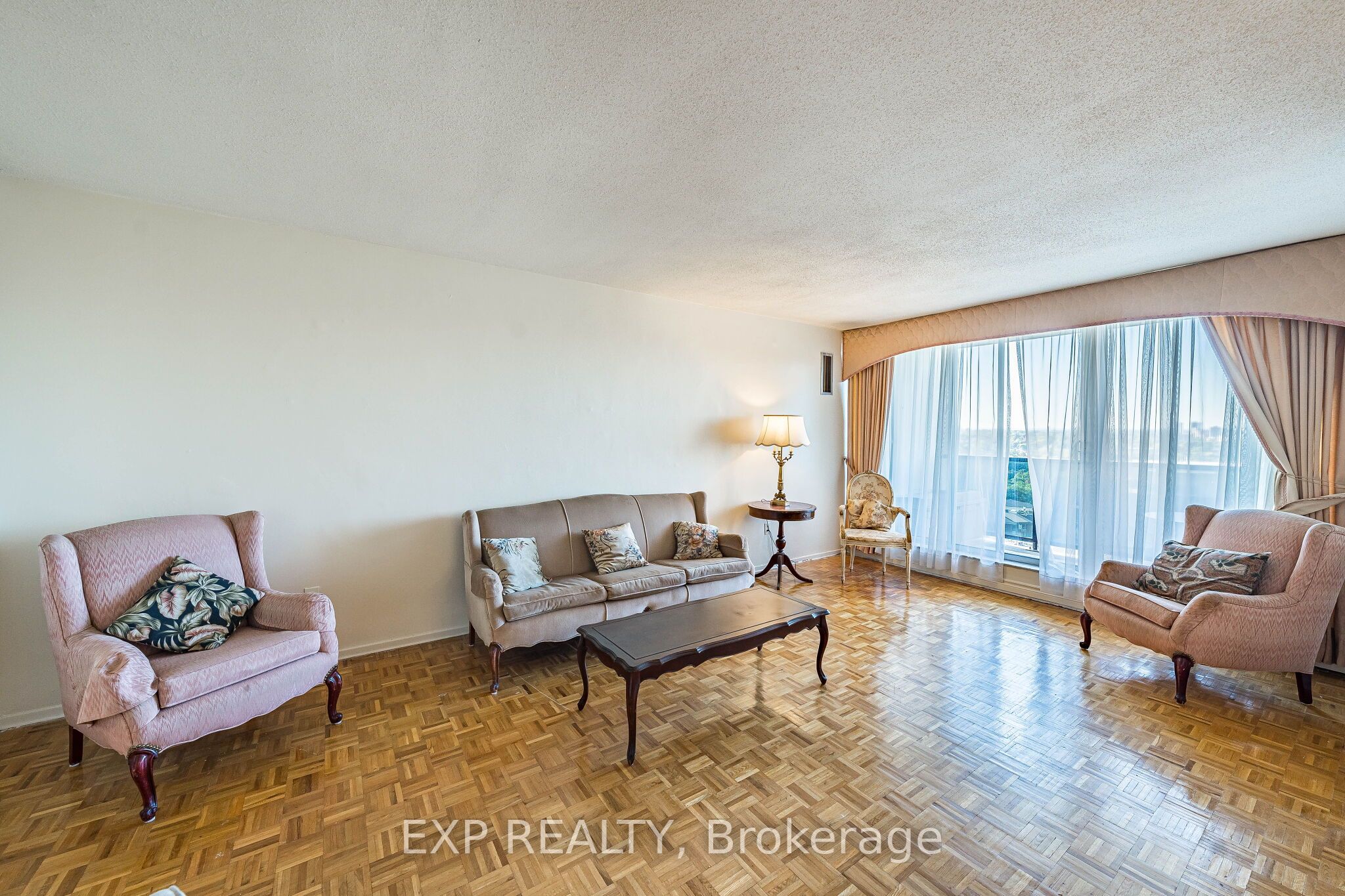 85 Emmett Avenue 2412 Property Photo 8