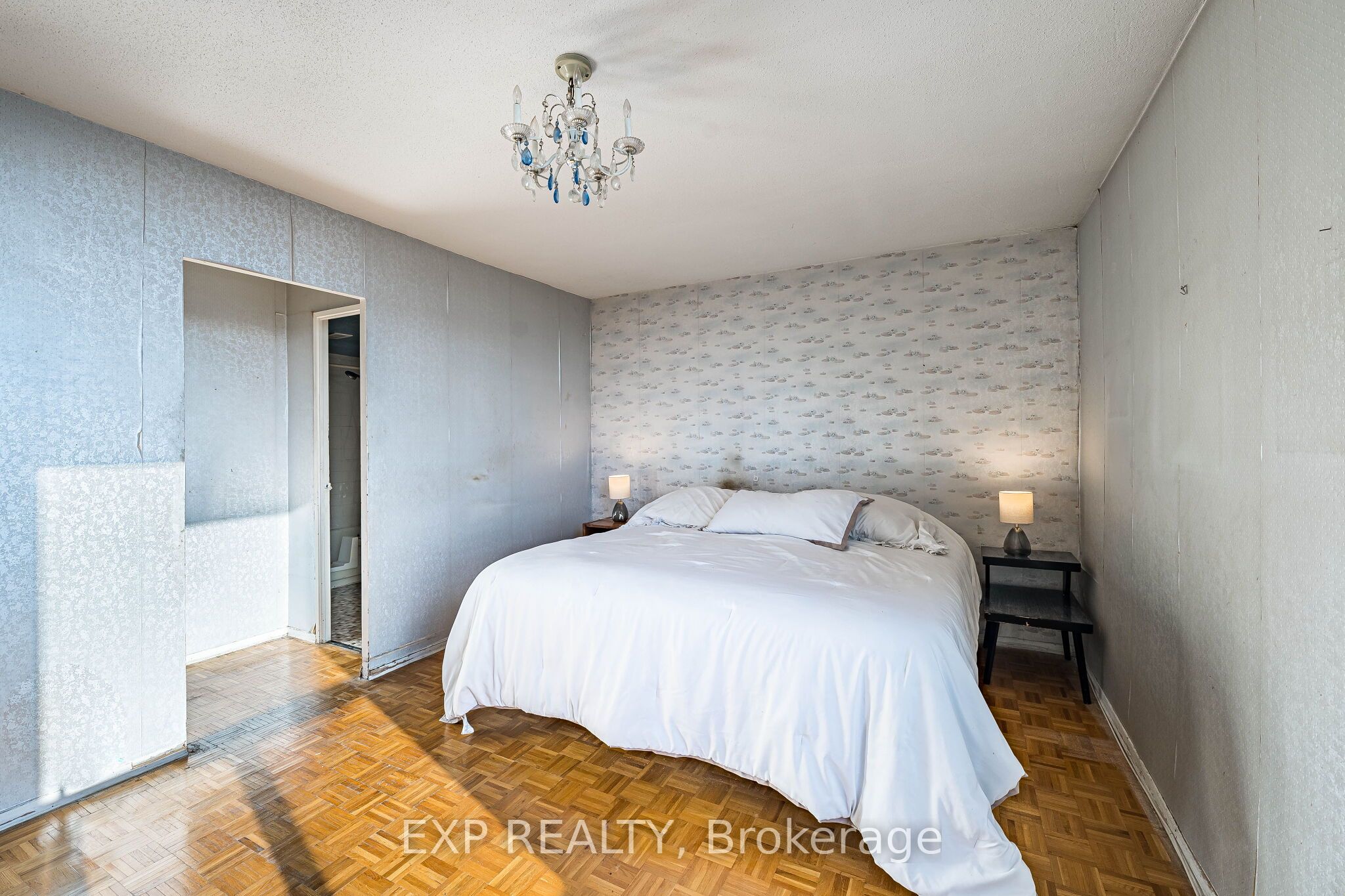 85 Emmett Avenue 2412 Property Photo 18