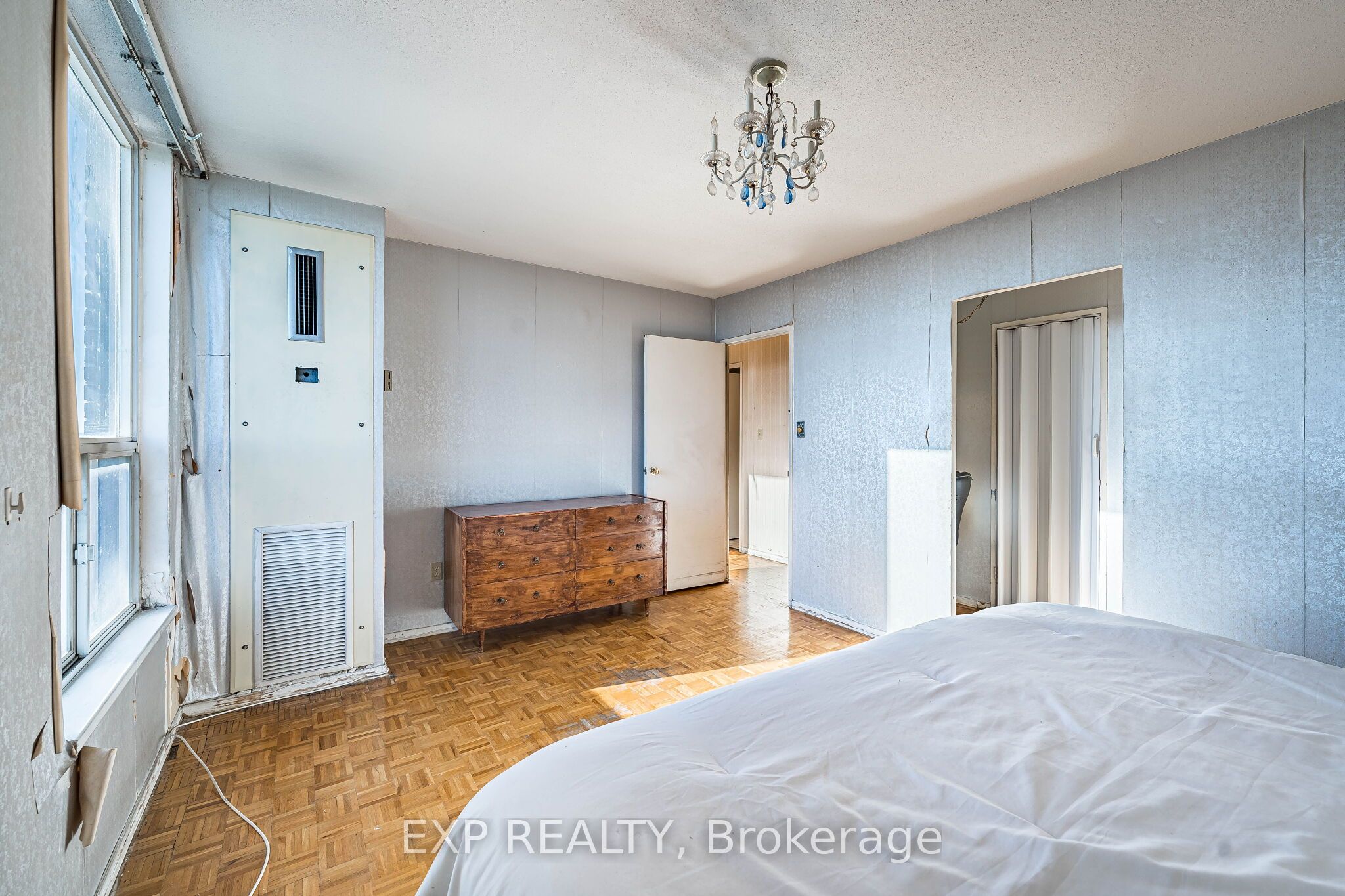 85 Emmett Avenue 2412 Property Photo 19