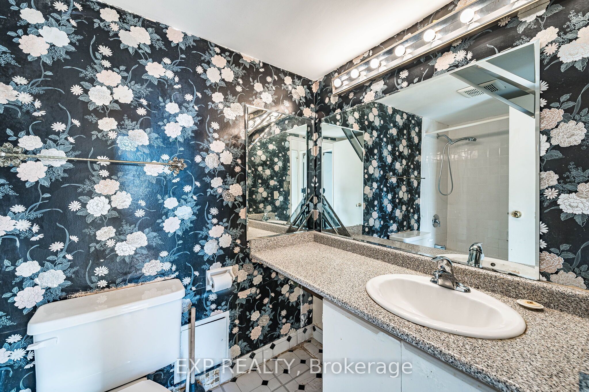 85 Emmett Avenue 2412 Property Photo 26