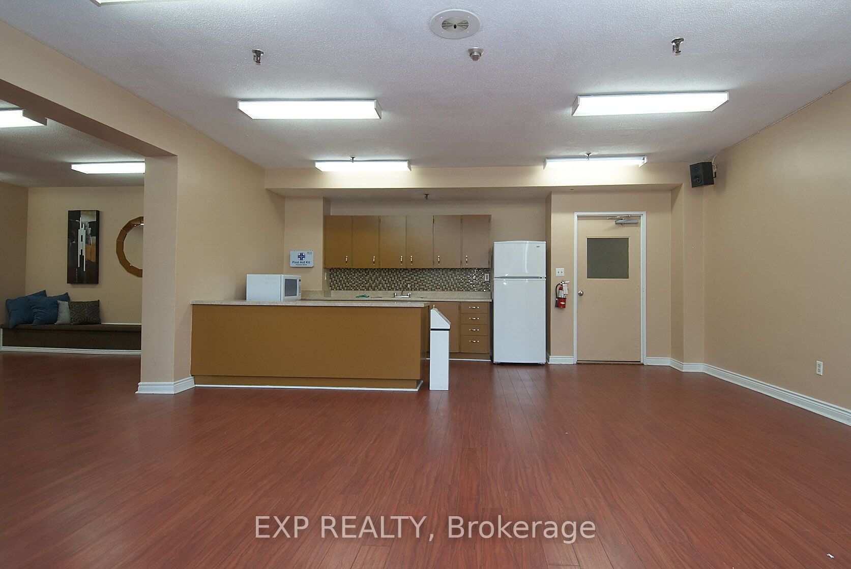 85 Emmett Avenue 2412 Property Photo 34