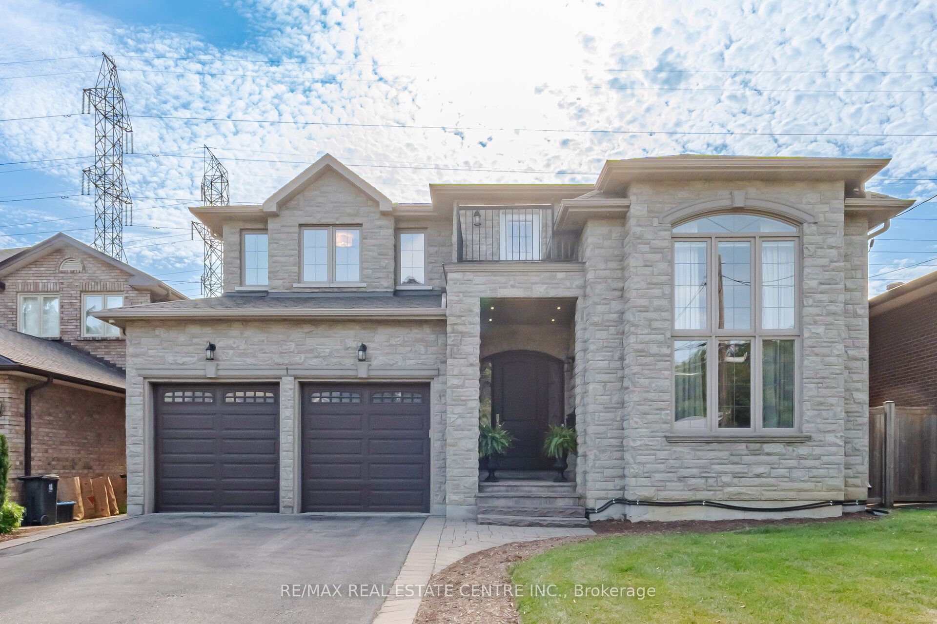 60 Jopling Avenue N