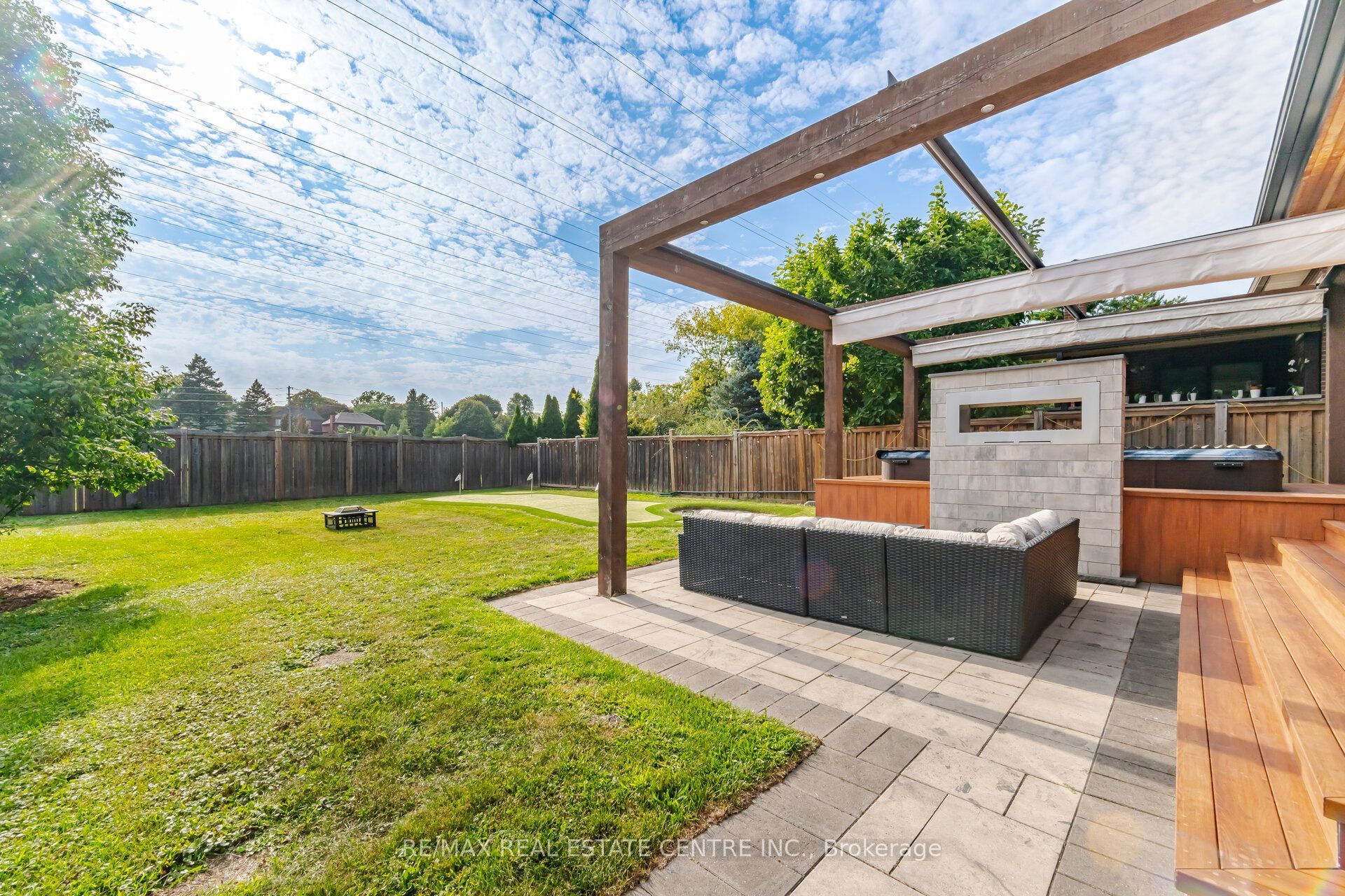 60 Jopling Avenue N Property Photo 7